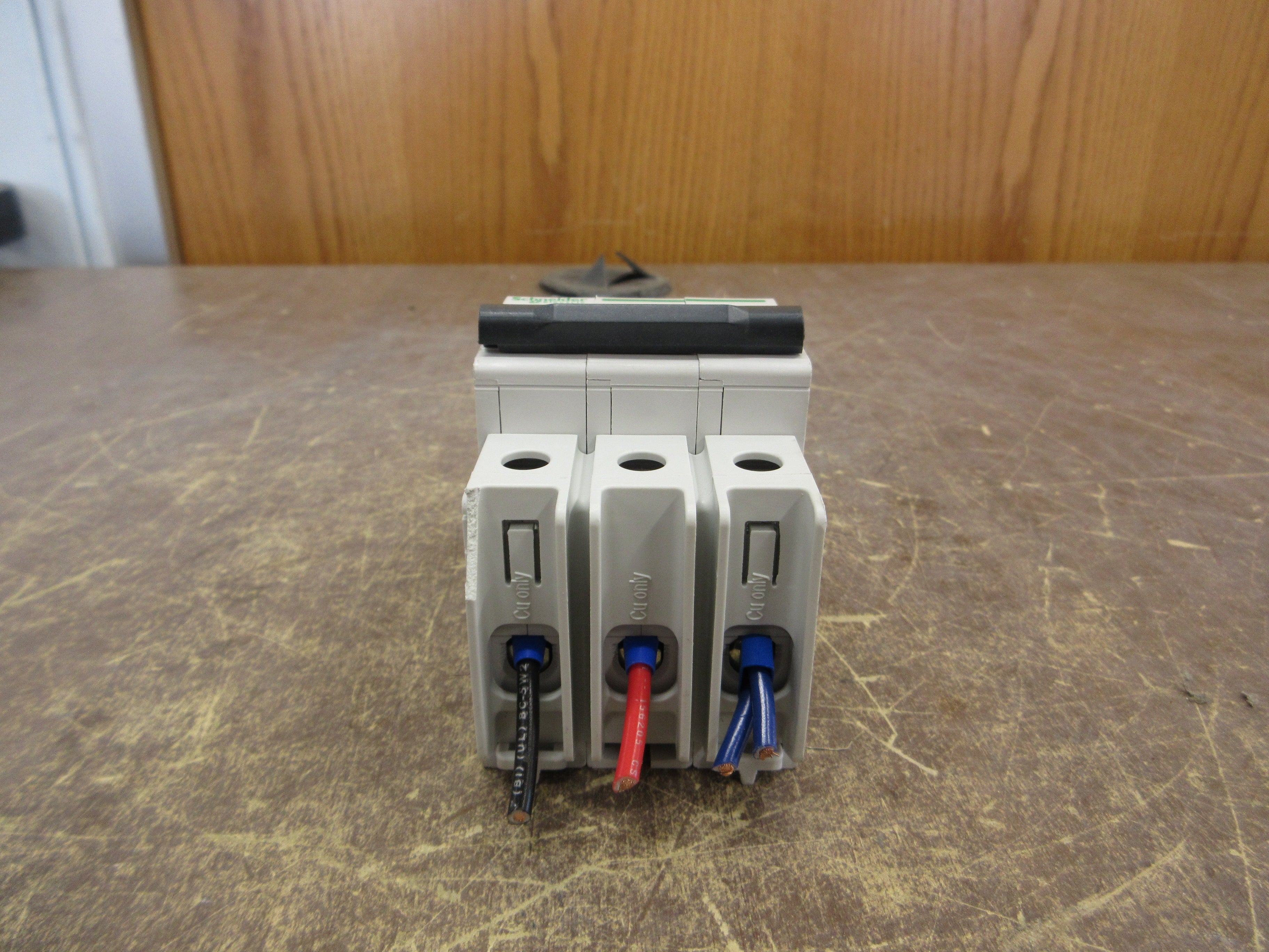 Schneider Electric Multi 9 Circuit Breaker M9F42315 15A 480Y/277V 3P Used