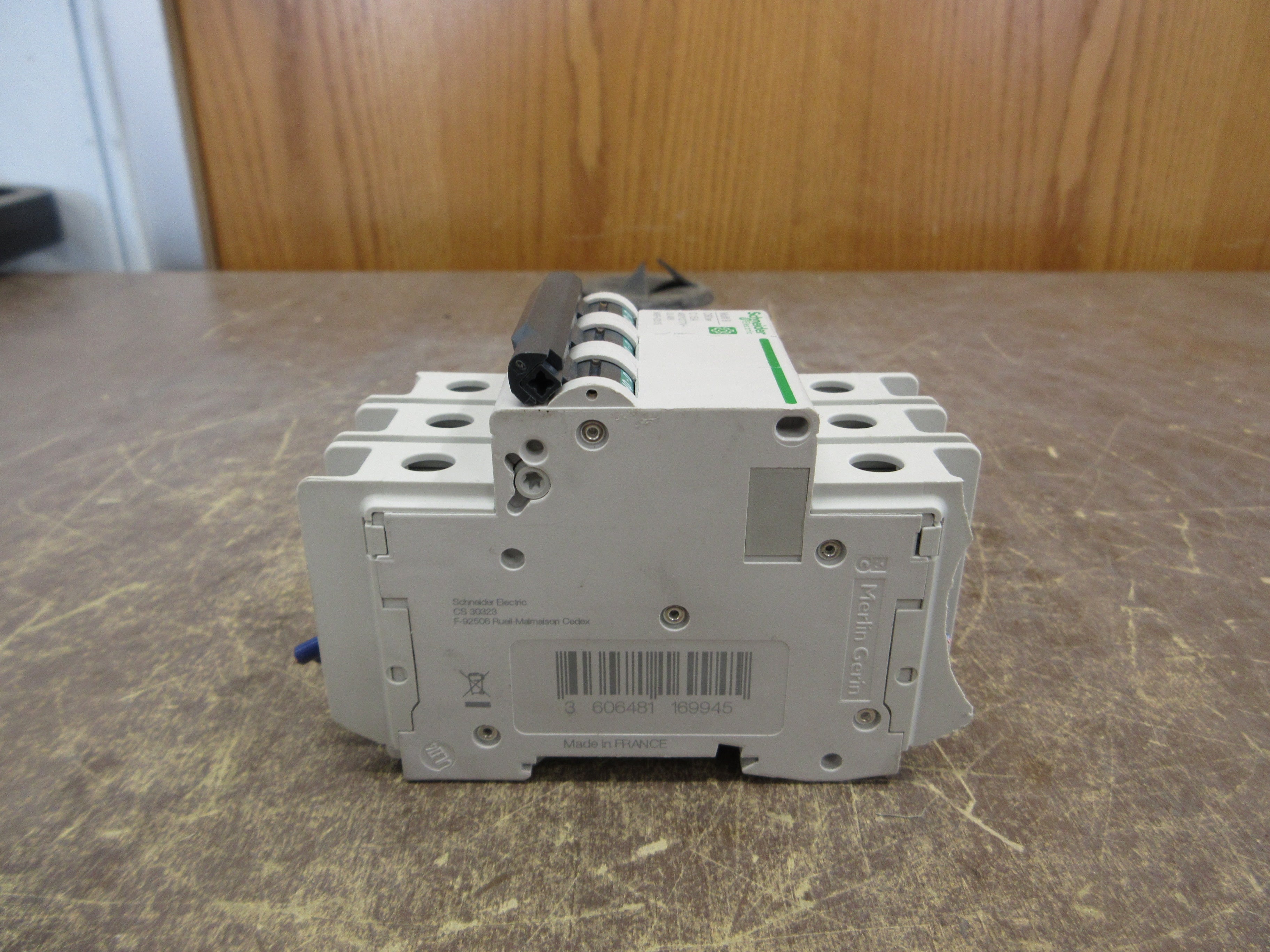 Schneider Electric Multi 9 Circuit Breaker M9F42315 15A 480Y/277V 3P Used