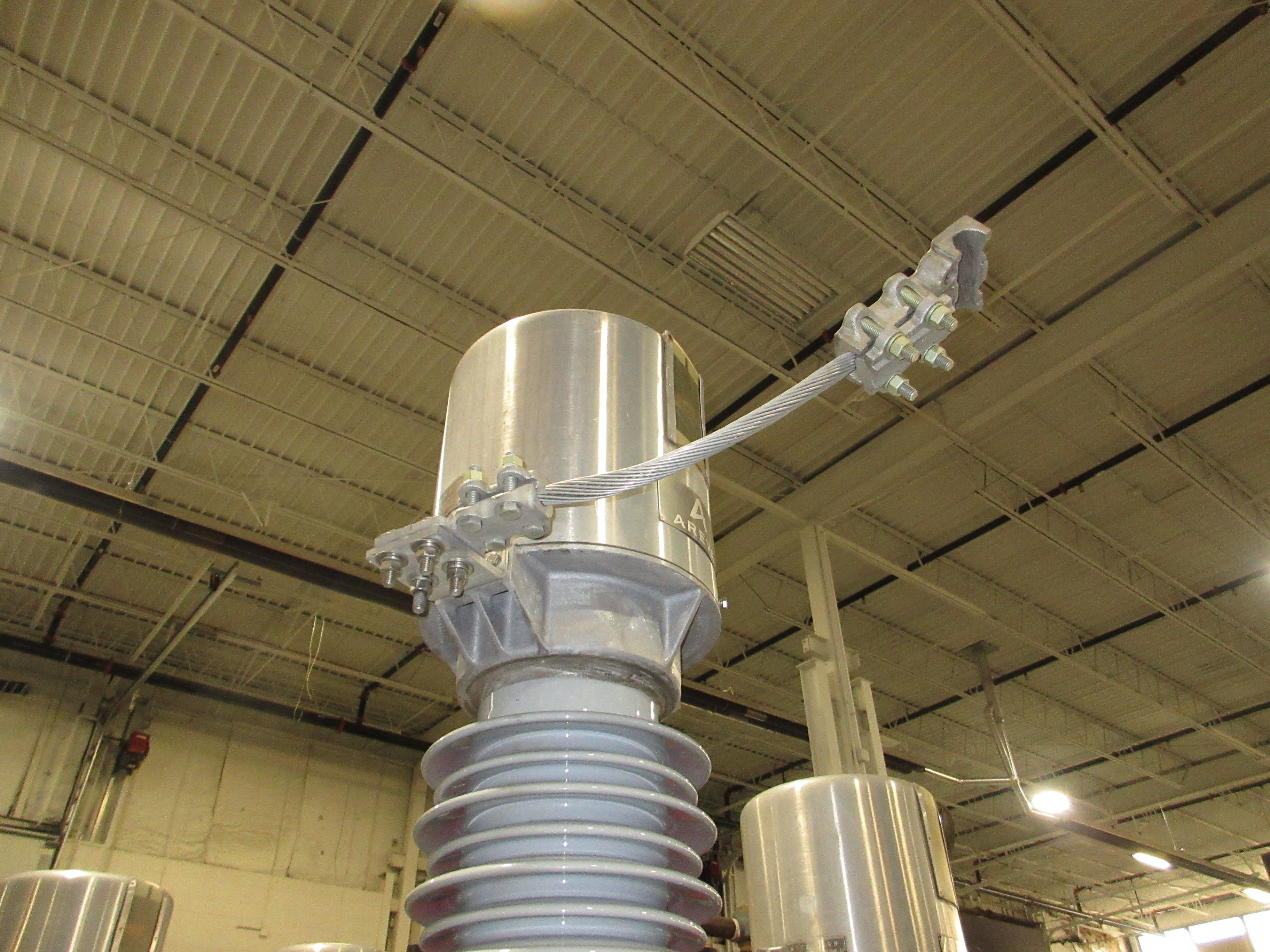 Areva Oil Filled Outdoor Voltage Transformer UXTR-138 Pri: 80.5kV 60Hz Used