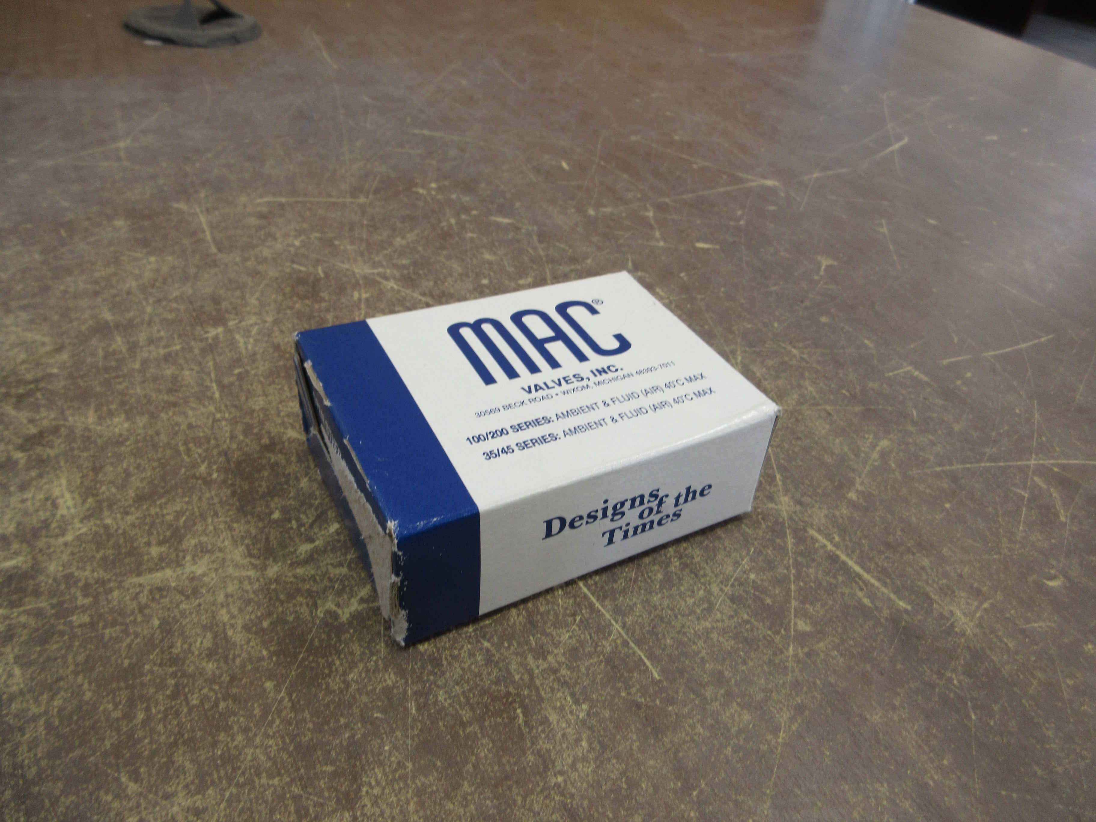 MAC Solenoid Valve 35A-B00-DAAJ-1KJ New Surplus