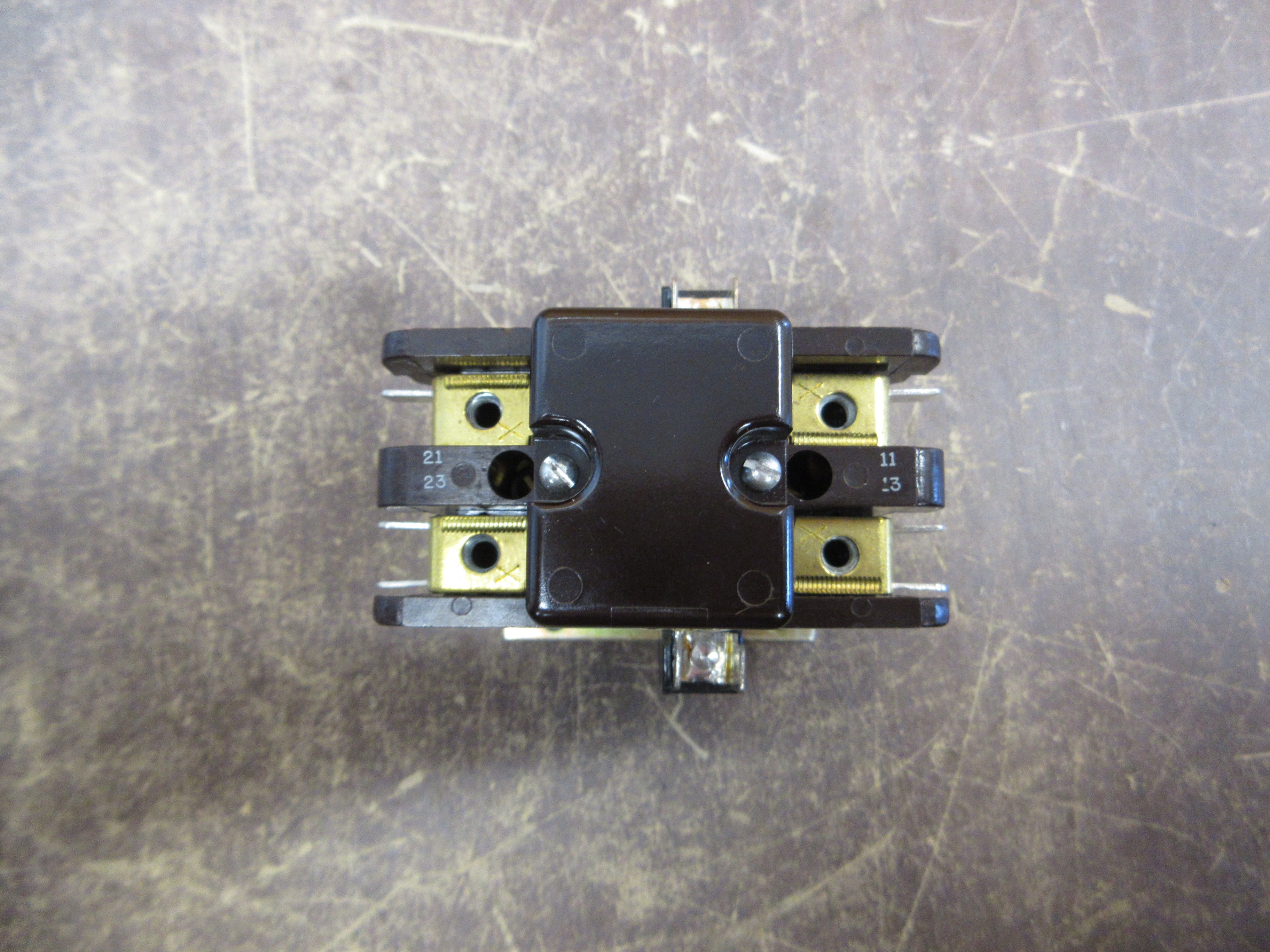 Carrier Contactor HN 52KC 053 230V Coil 30A 2P New Surplus