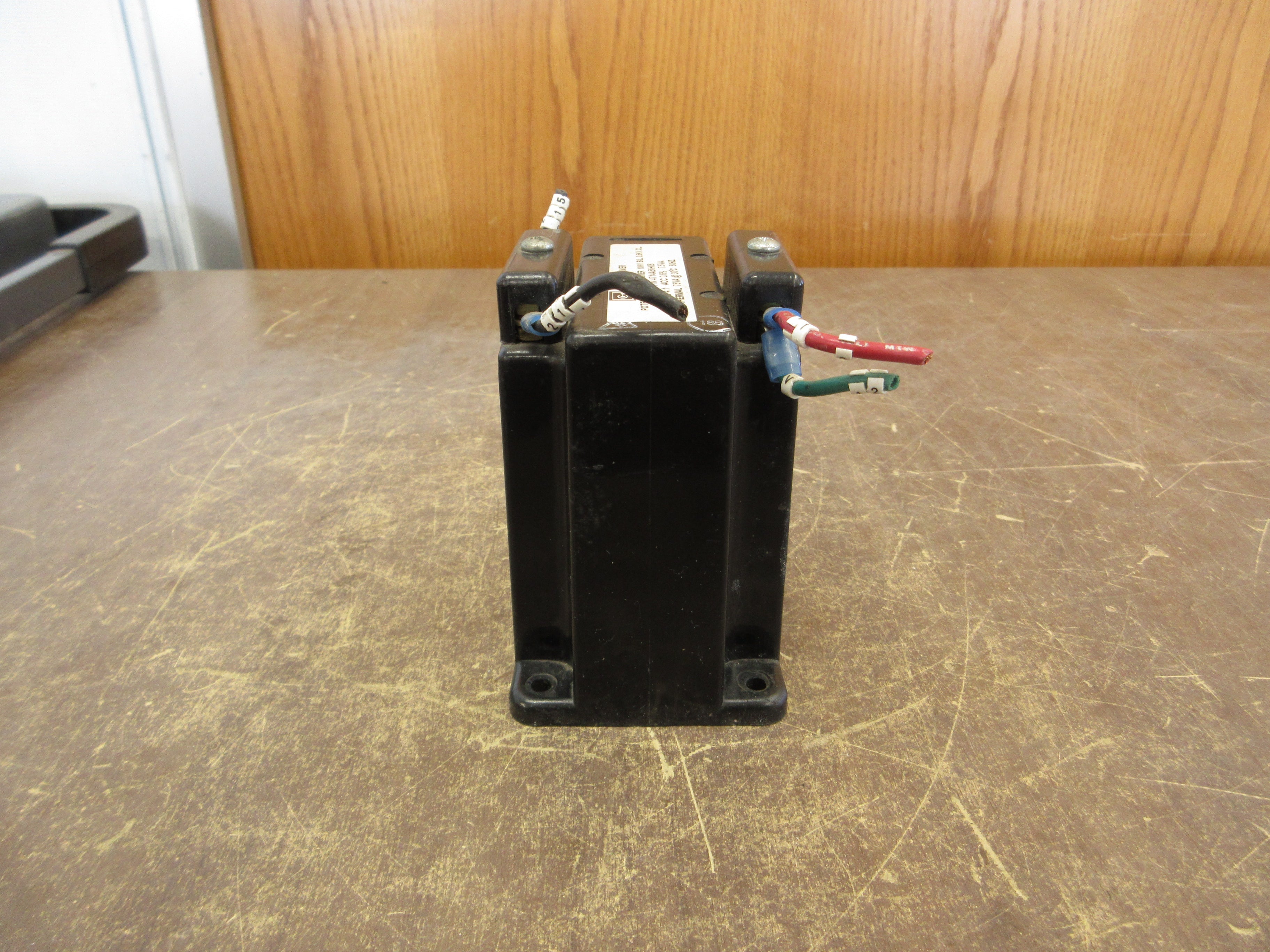 Cutler-Hammer Potential Transformer 4714A56H06 Pri: 480V Ratio 4:1 7.5VA 60Hz