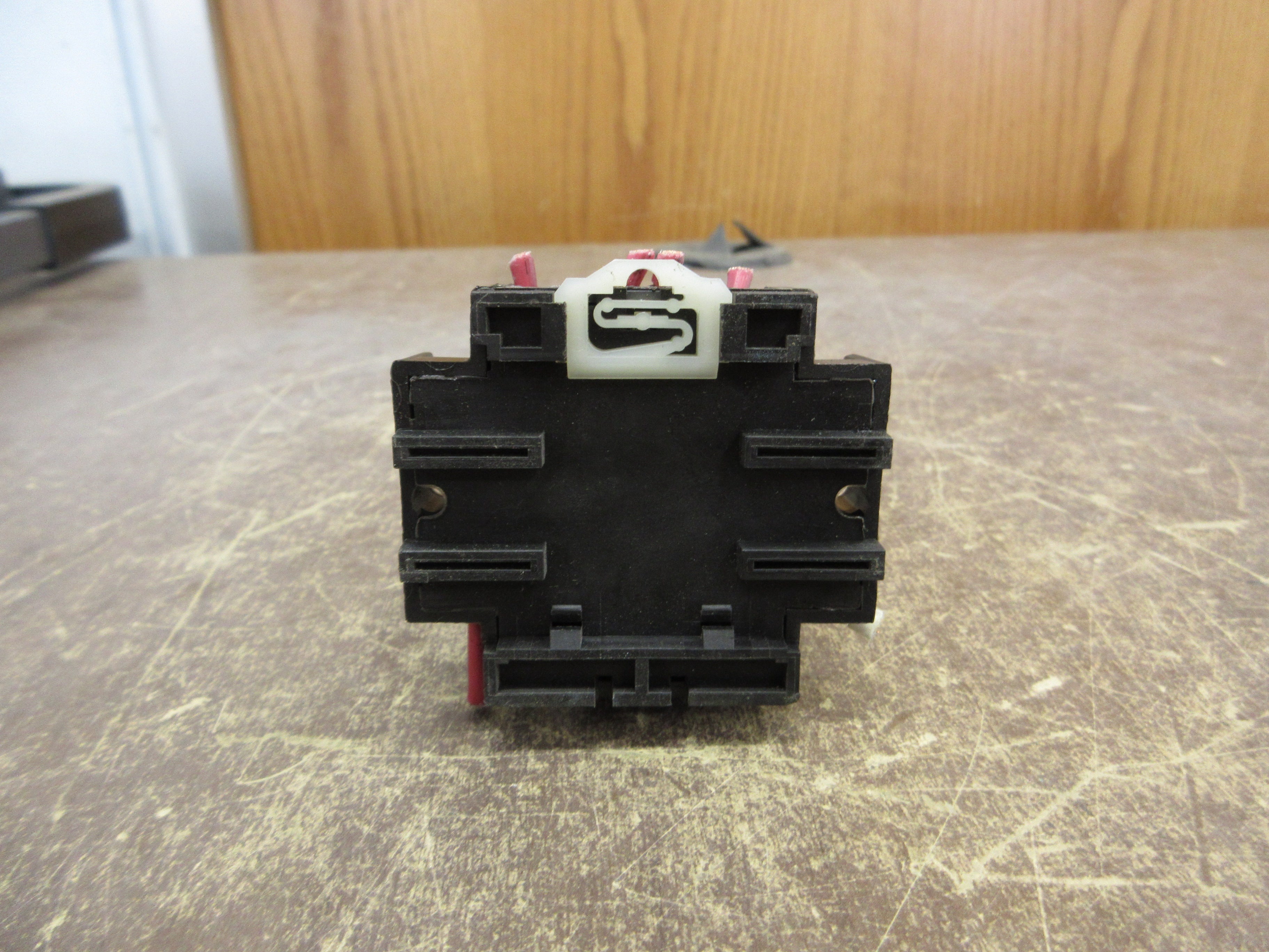 Allen-Bradley Relay 700-HA33A1 Ser. C 120V Coil w/Base *Lot of 2* Used