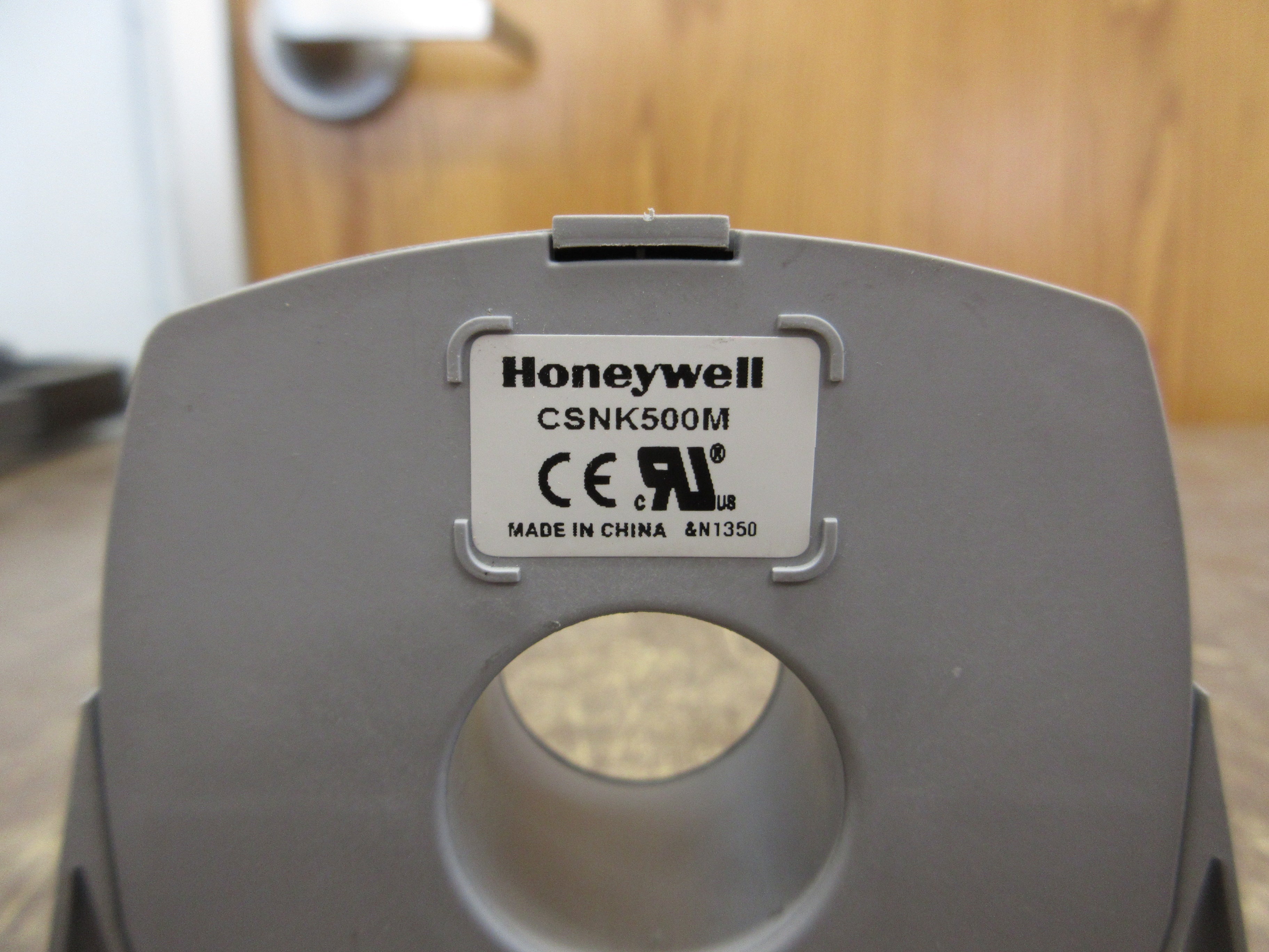 Honeywell Current Sensor CSNK500M *Broken Mounting Foot* Used