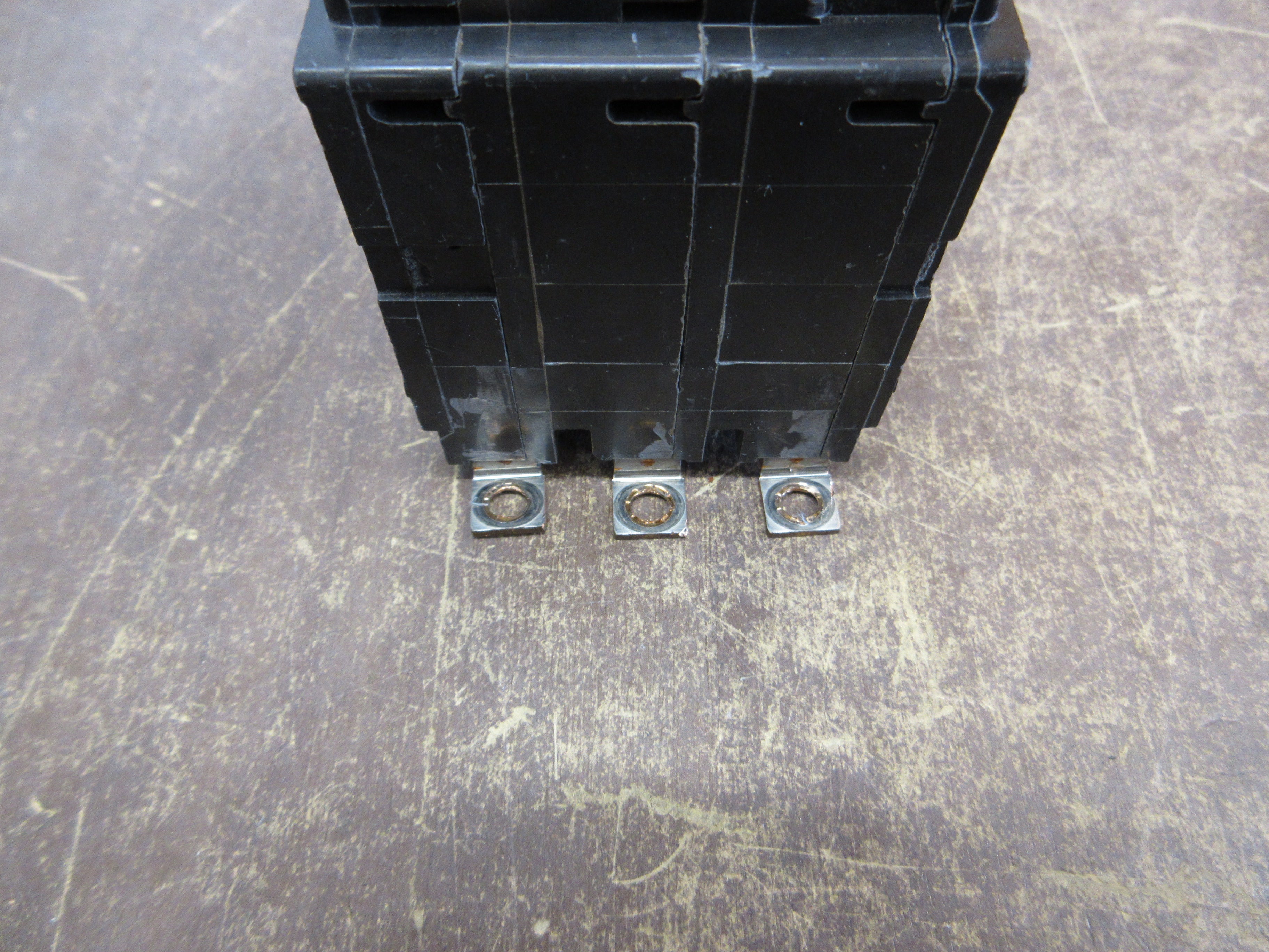 Square D Bolt-On Circuit Breaker QOB350 50A 240V 3P *No Mounting Screws* Used