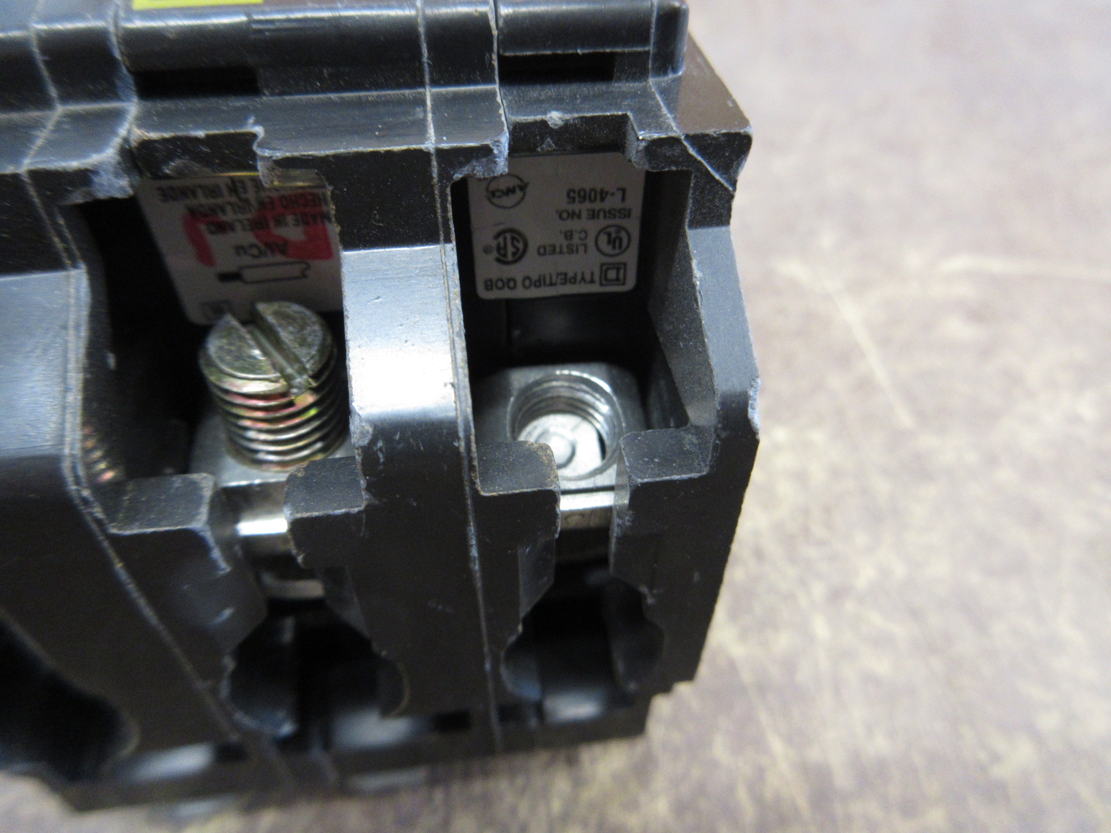 Square D Bolt-On Circuit Breaker QOB350 50A 240V 3P *No Mounting Screws* Used