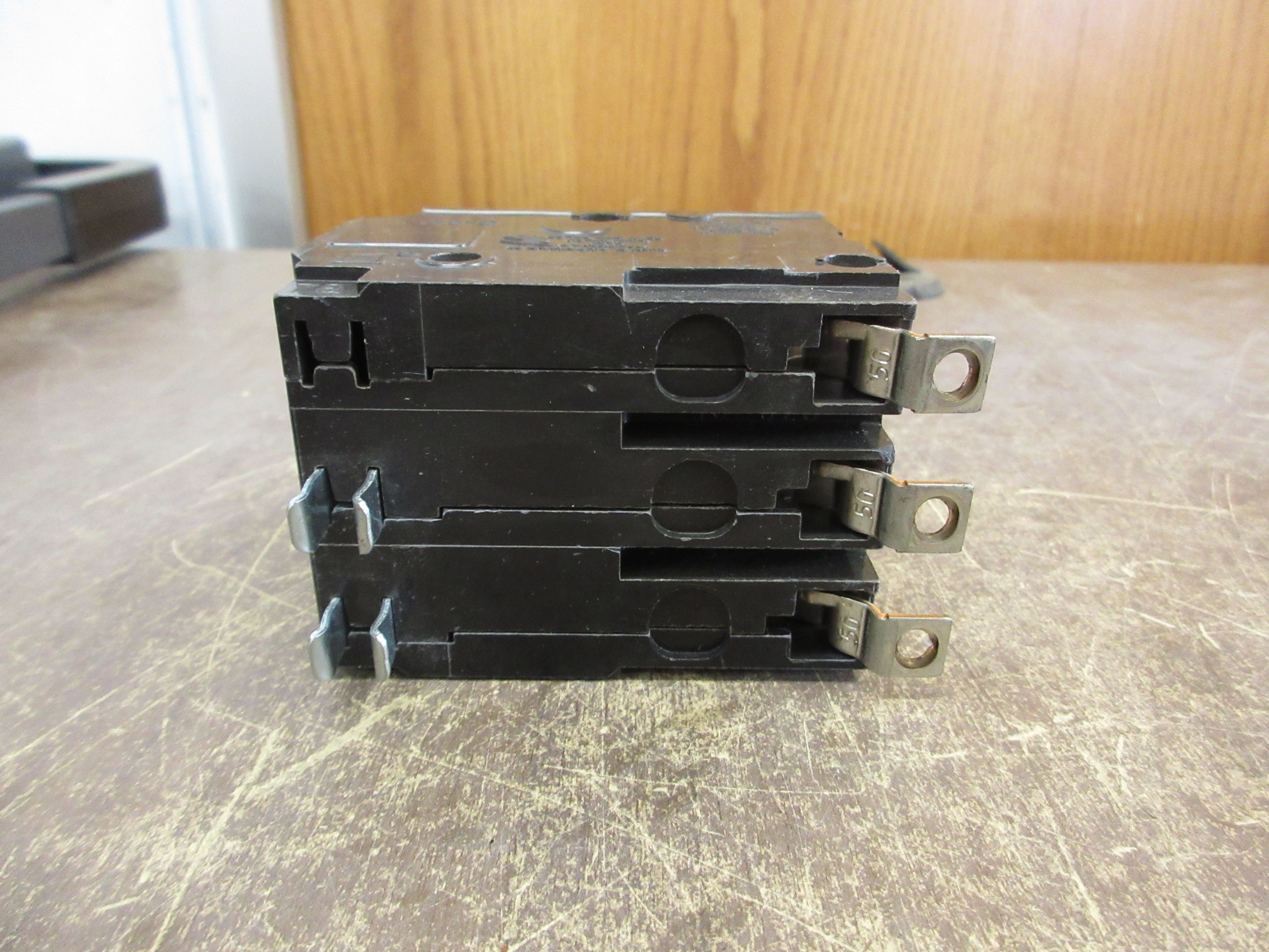 Square D Bolt-On Circuit Breaker QOB350 50A 240V 3P *No Mounting Screws* Used