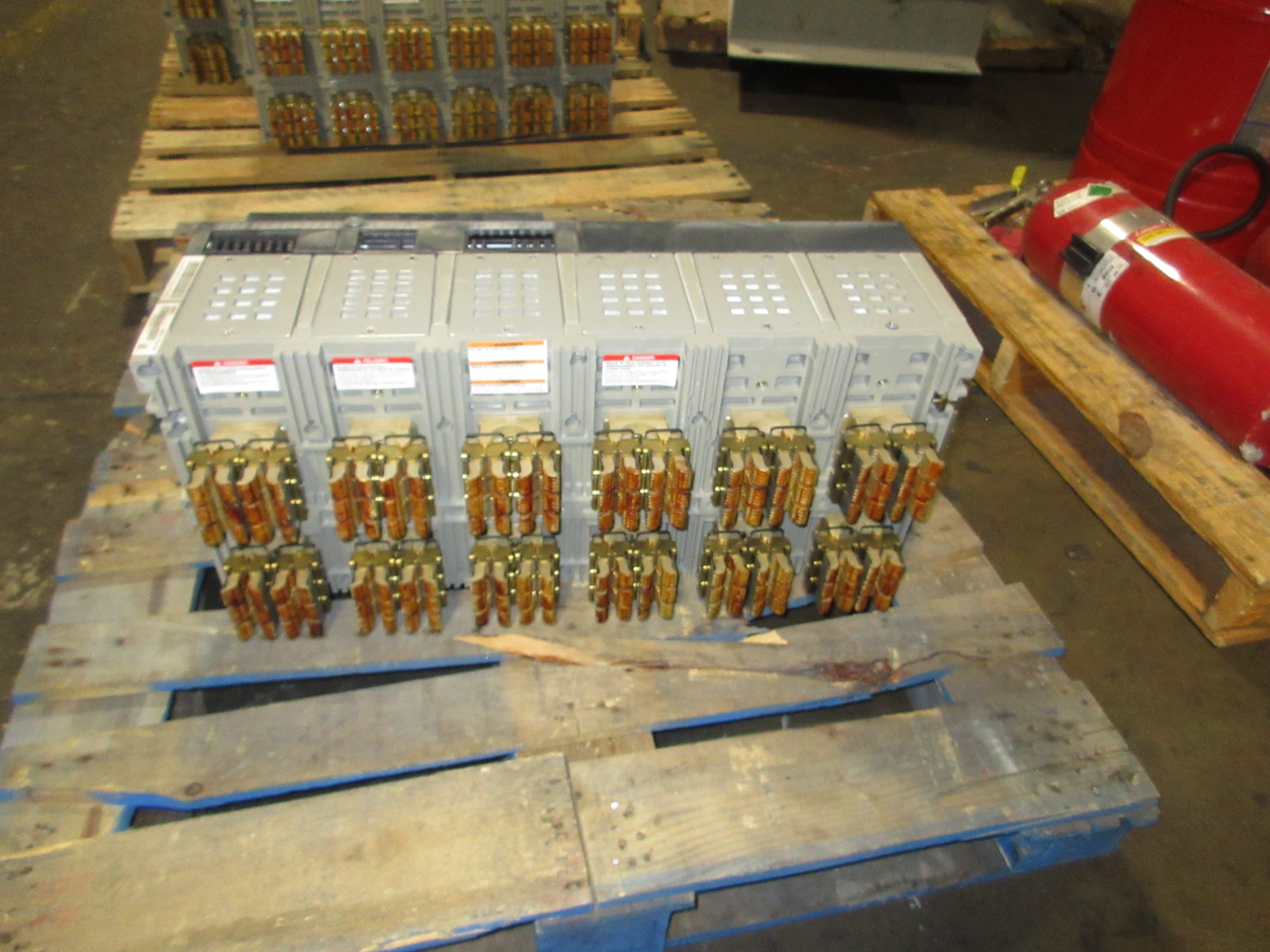 Square D Masterpact NW 40 L1 Circuit Breaker YA8KKR64A3CXBXWXCA 4000A Used
