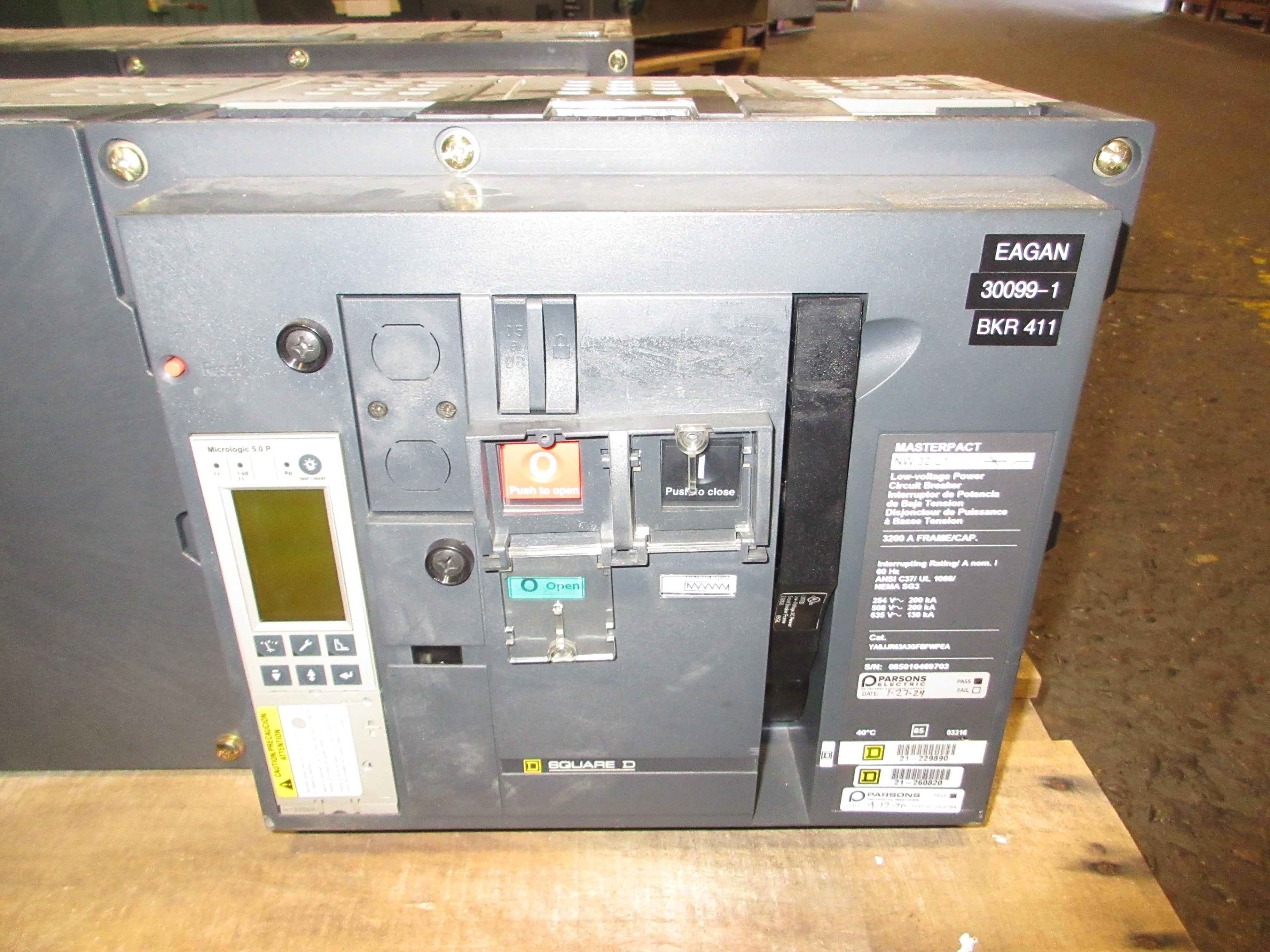 Square D Masterpact NW 32 L1 Circuit Breaker YA8JJR63A3GFBFWPCA 3200A Used