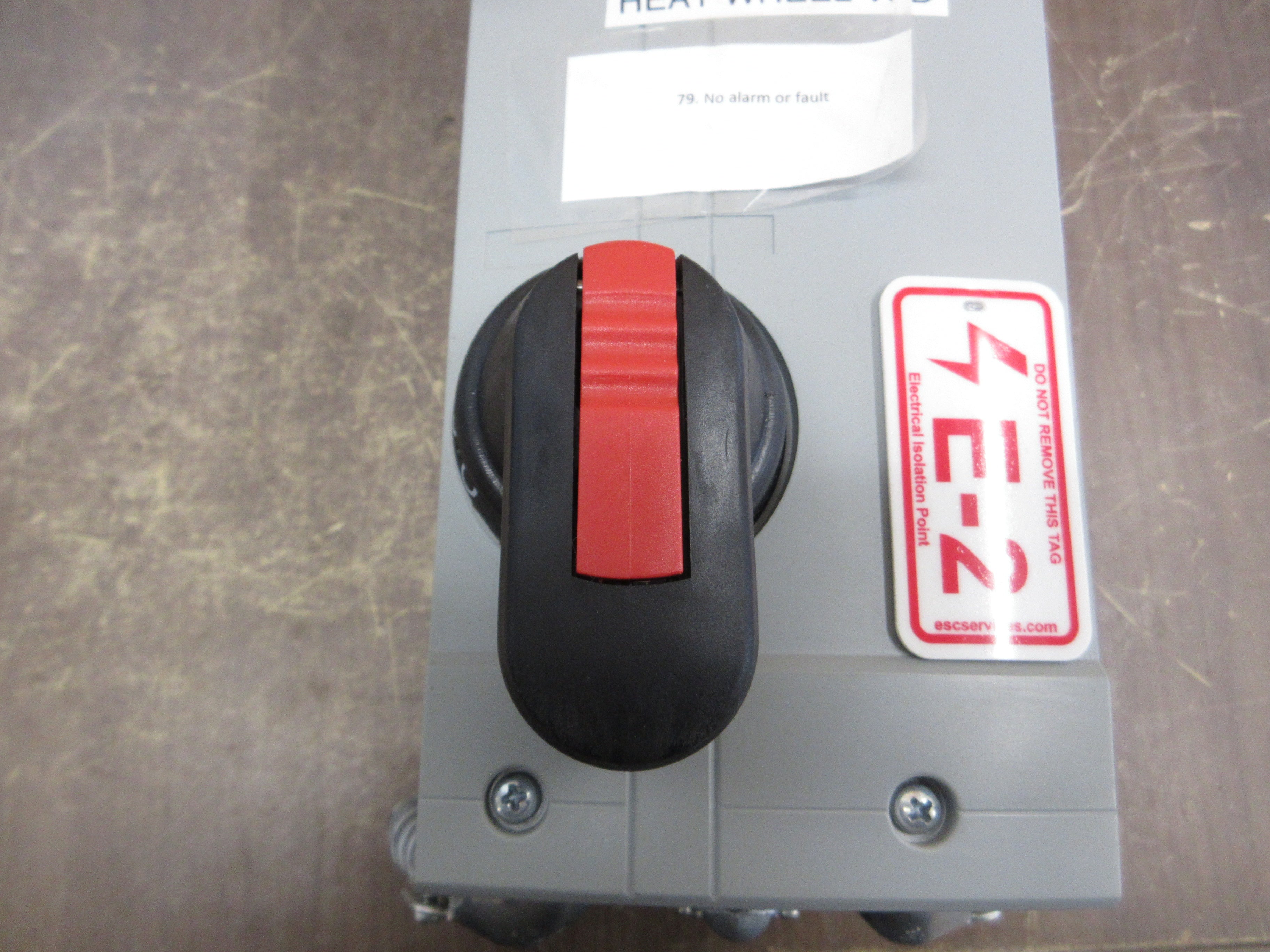 Danfoss VLT AC Drive 131F0795 1.5HP 3Ph w/ Disconnect w/ Keypad Used