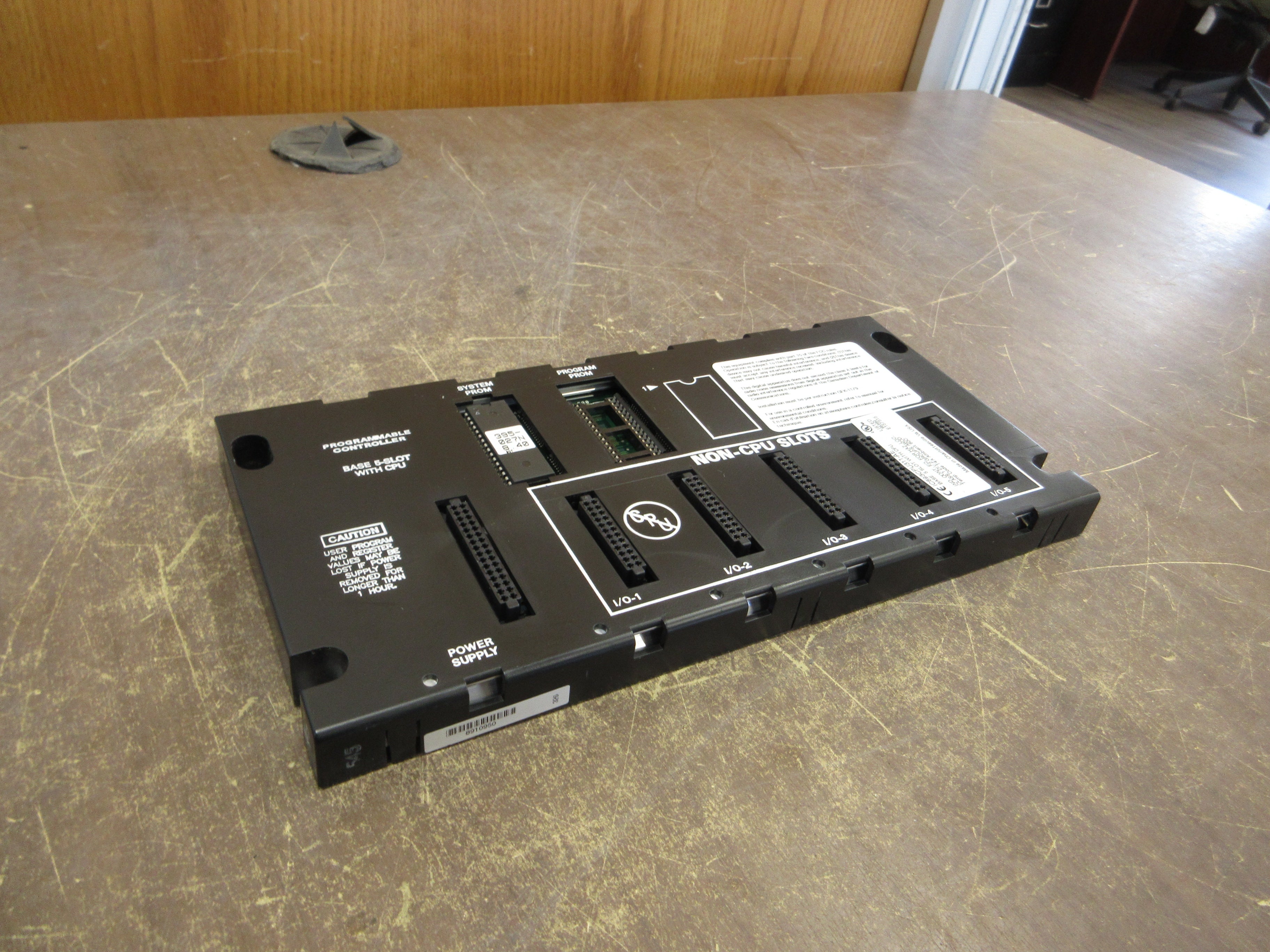 GE Fanuc 5-Slot Base w/ CPU IC693CPU311-AE Used