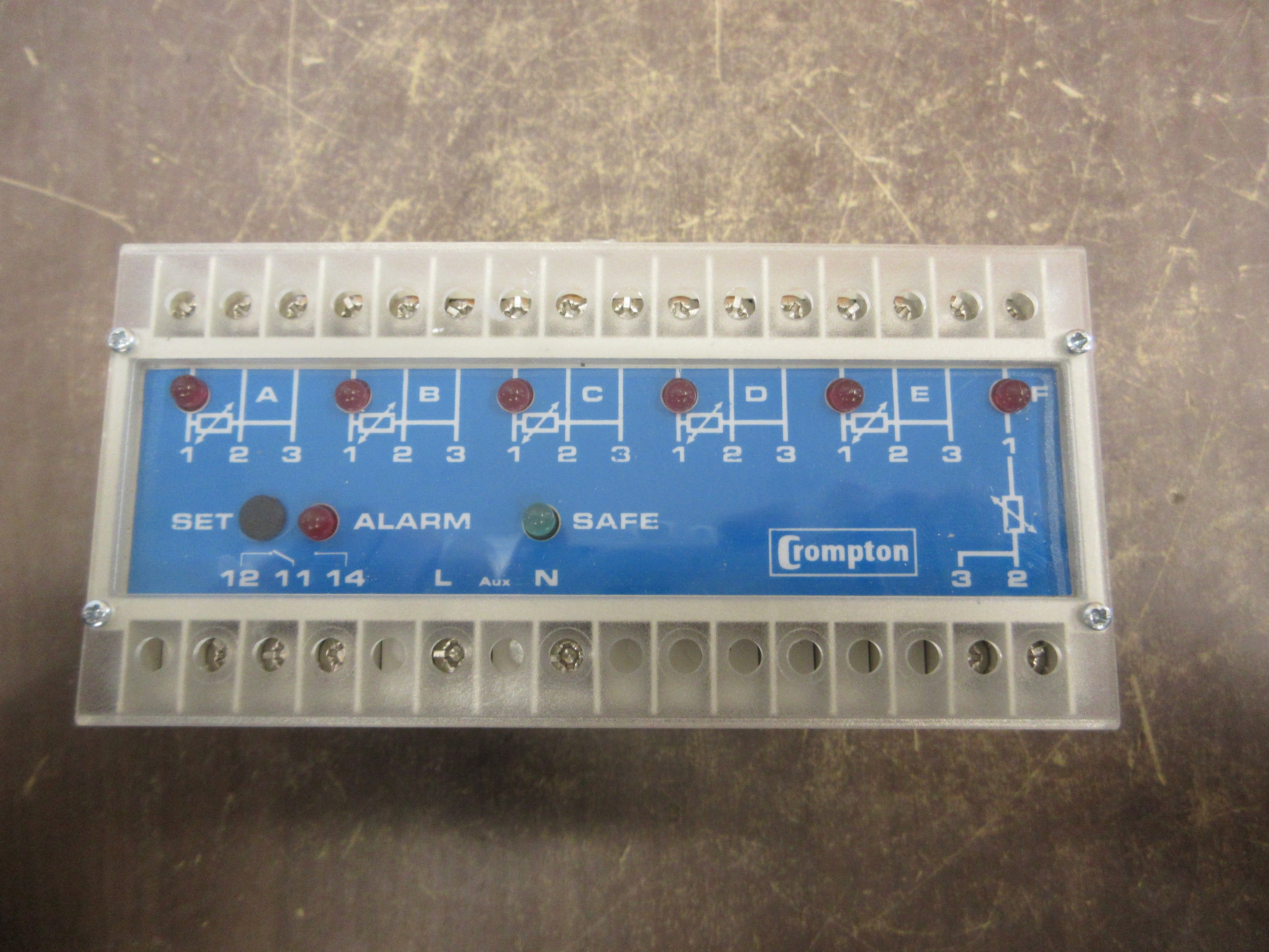 Crompton Temperature Relay 256-PCCU-R2BX-DG Range: 0-200°C RTD: 100 ohm Platinum