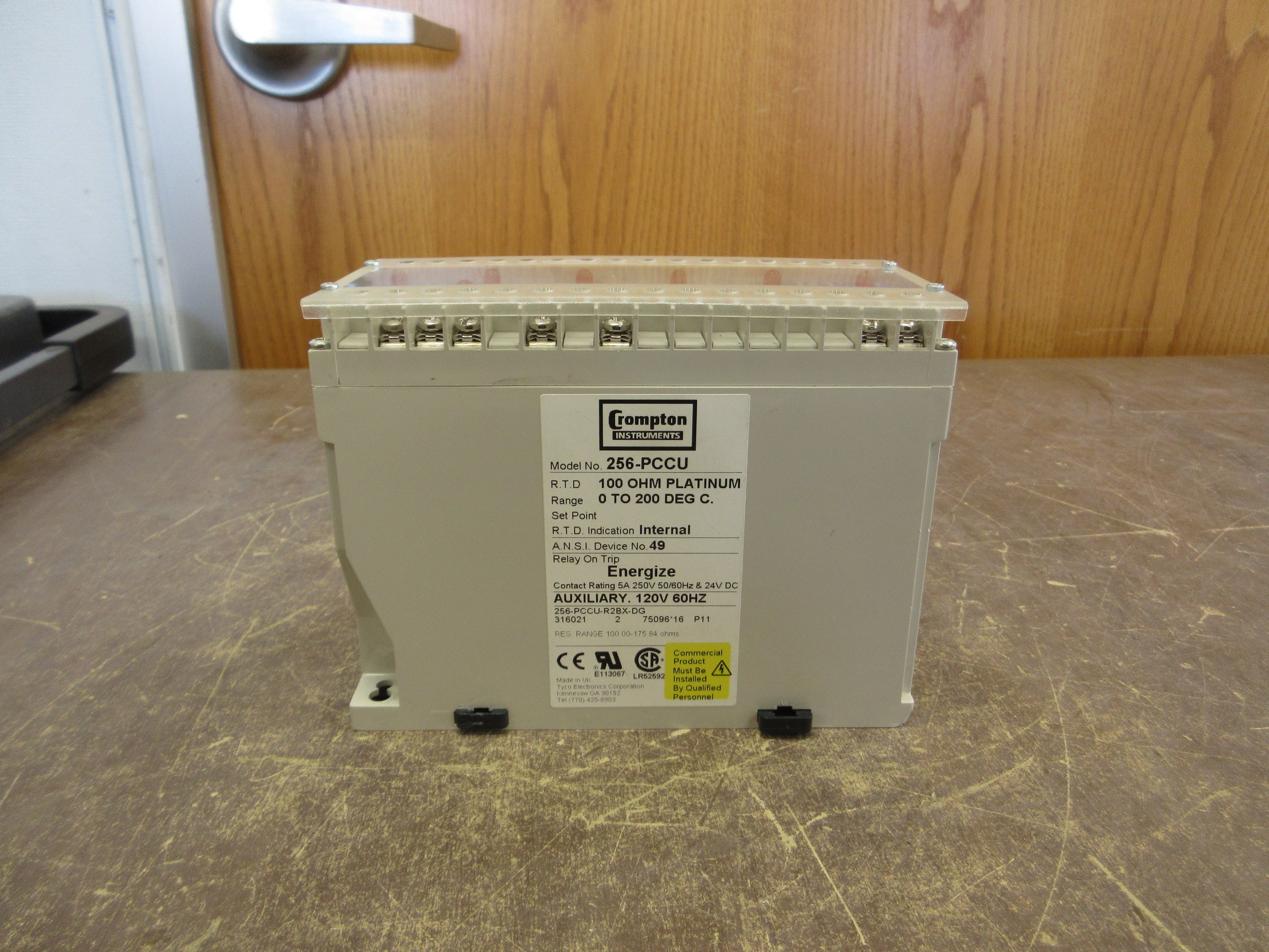 Crompton Temperature Relay 256-PCCU-R2BX-DG Range: 0-200°C RTD: 100 ohm Platinum