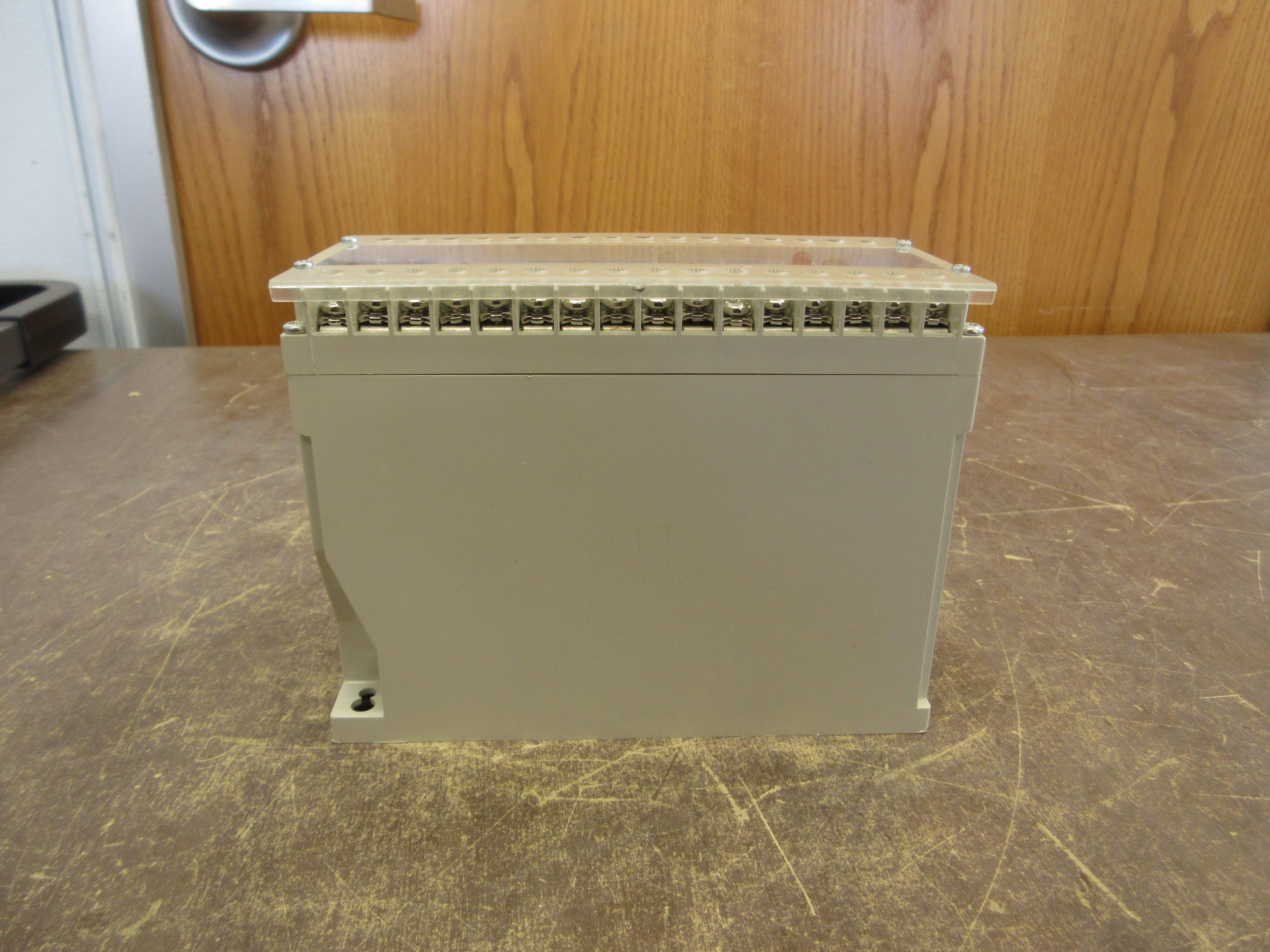 Crompton Temperature Relay 256-PCCU-R2BX-DG Range: 0-200°C RTD: 100 ohm Platinum