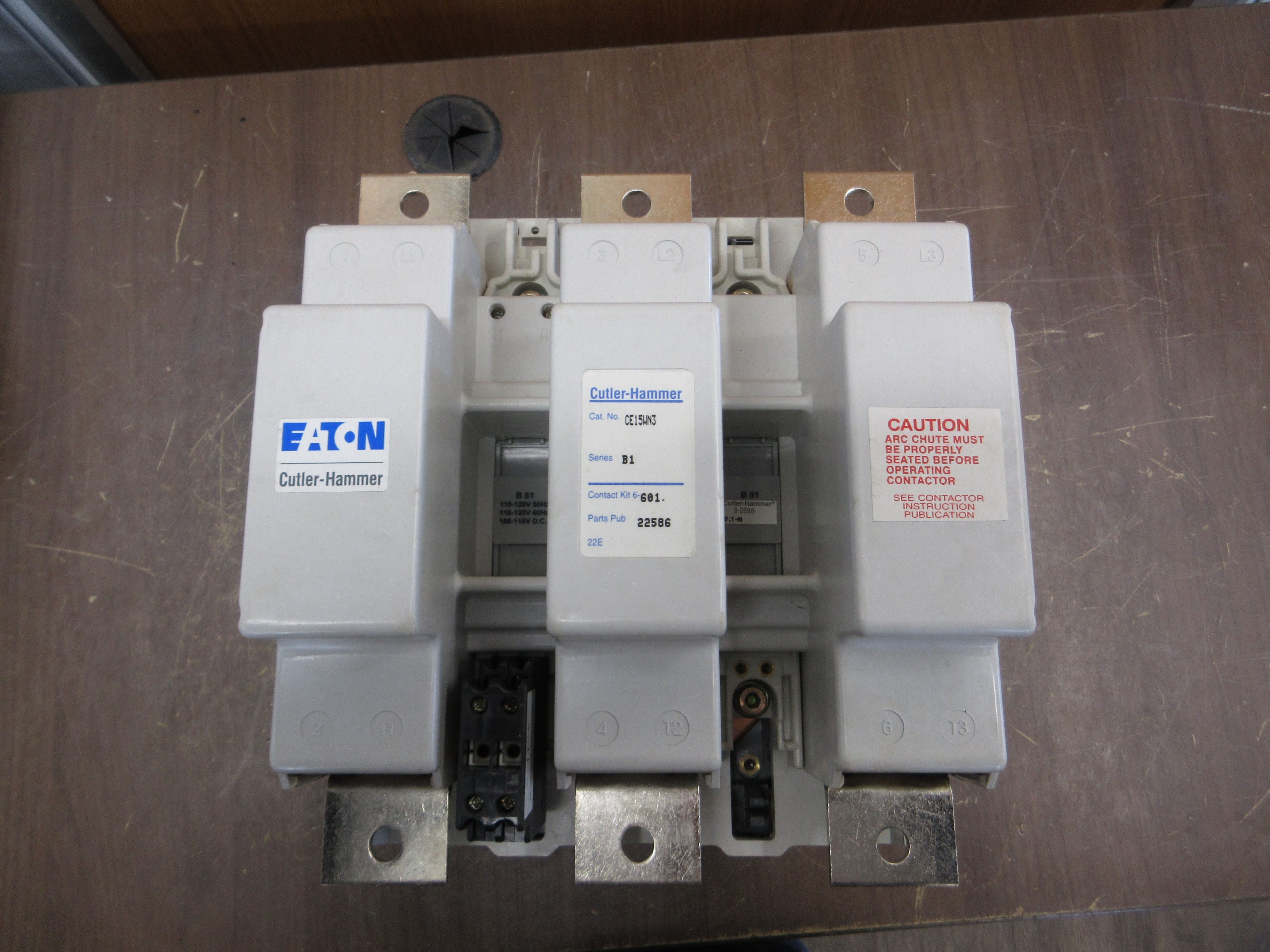 Eaton Contactor CE15WN3A80 Ser. B1 700A New Surplus