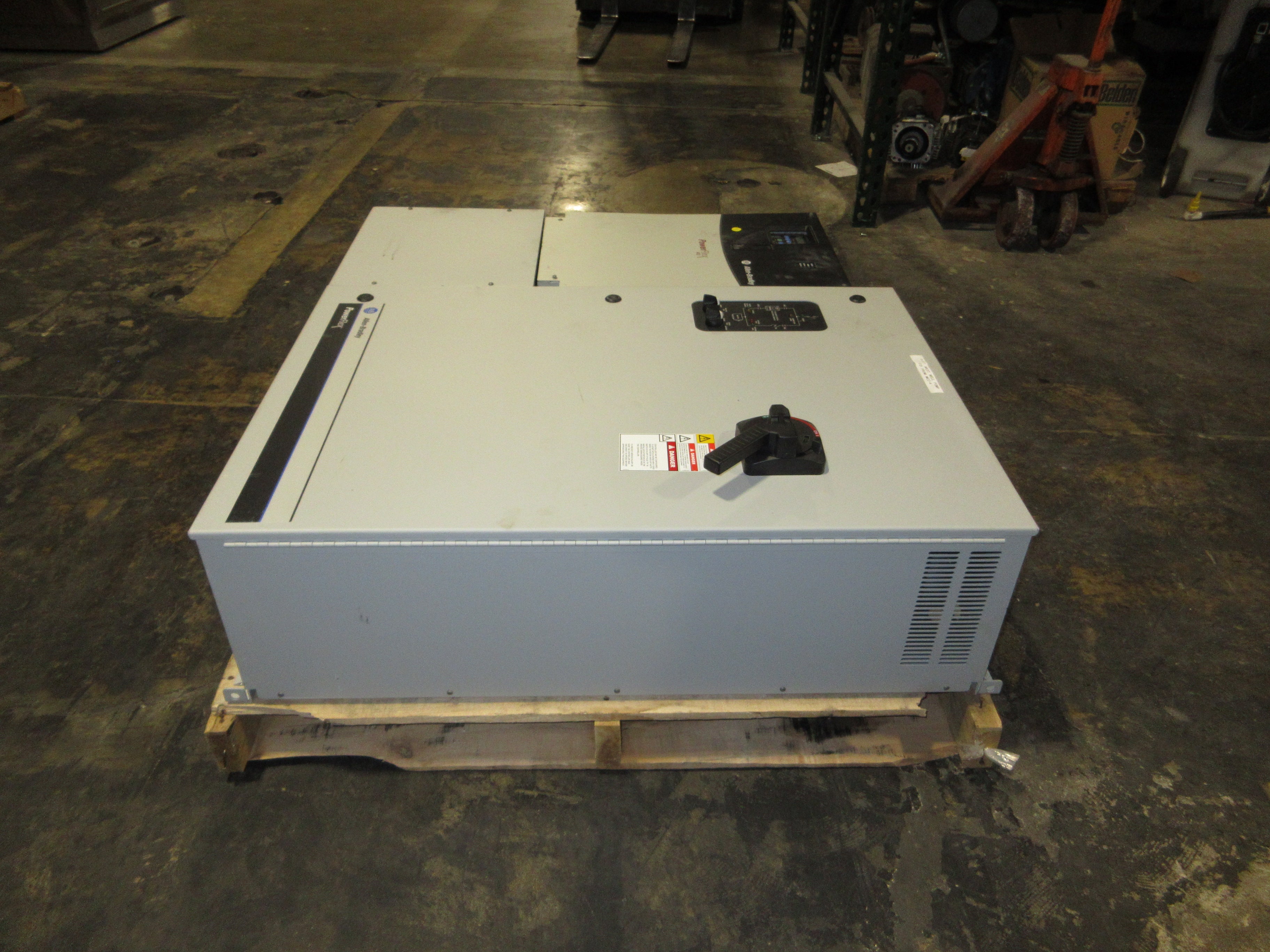 Allen-Bradley PowerFlex 400 AC Drive w/ Bypass 23C-D072A103NNBANN 50HP 3Ph Used