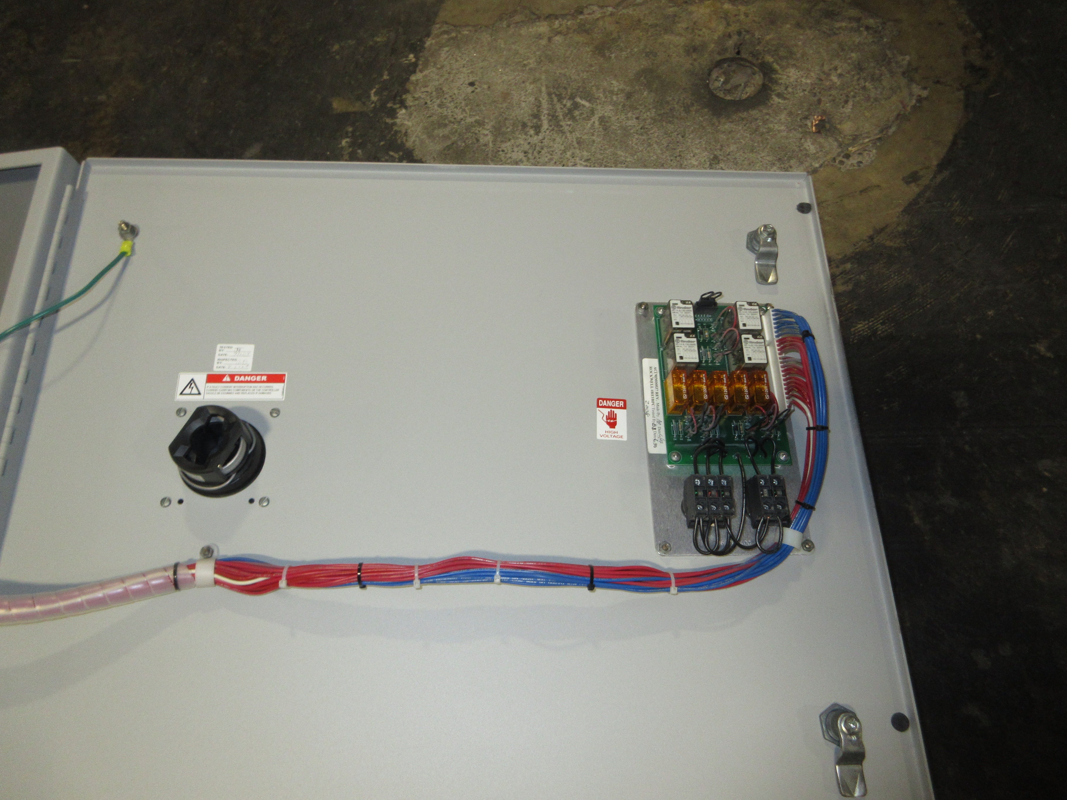 Allen-Bradley PowerFlex 400 AC Drive w/ Bypass 23C-D072A103NNBANN 50HP 3Ph Used