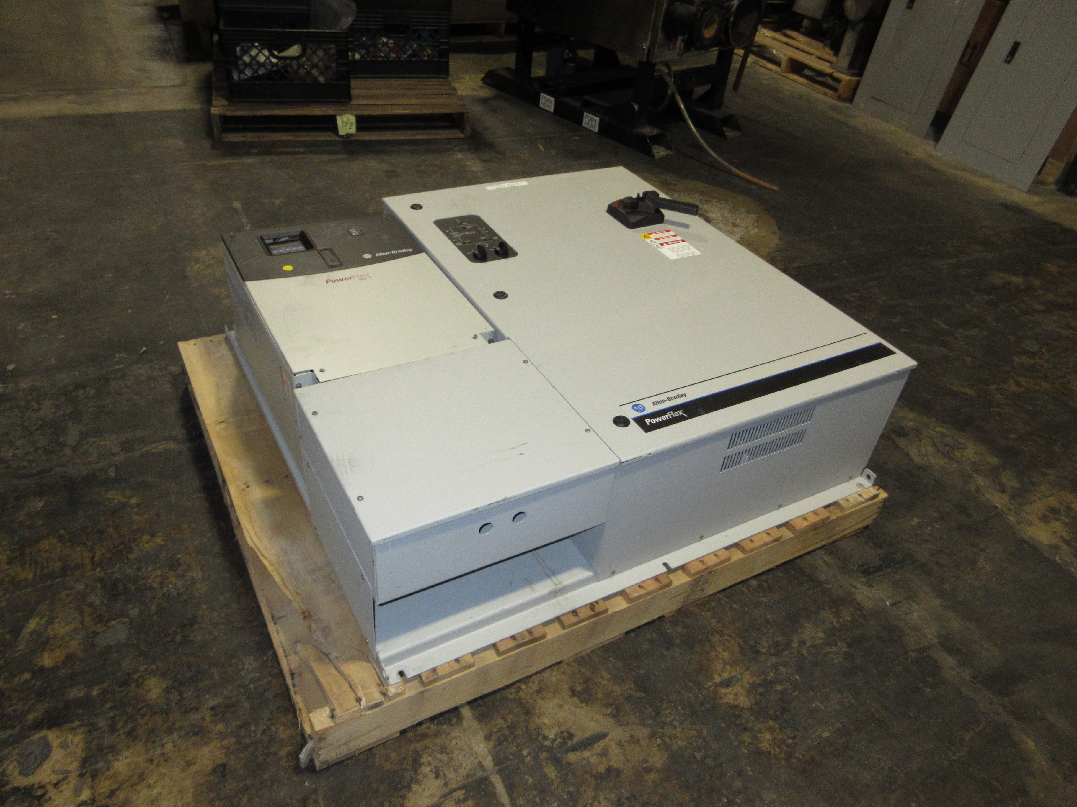 Allen-Bradley PowerFlex 400 AC Drive w/ Bypass 23C-D072A103NNBANN 50HP 3Ph Used