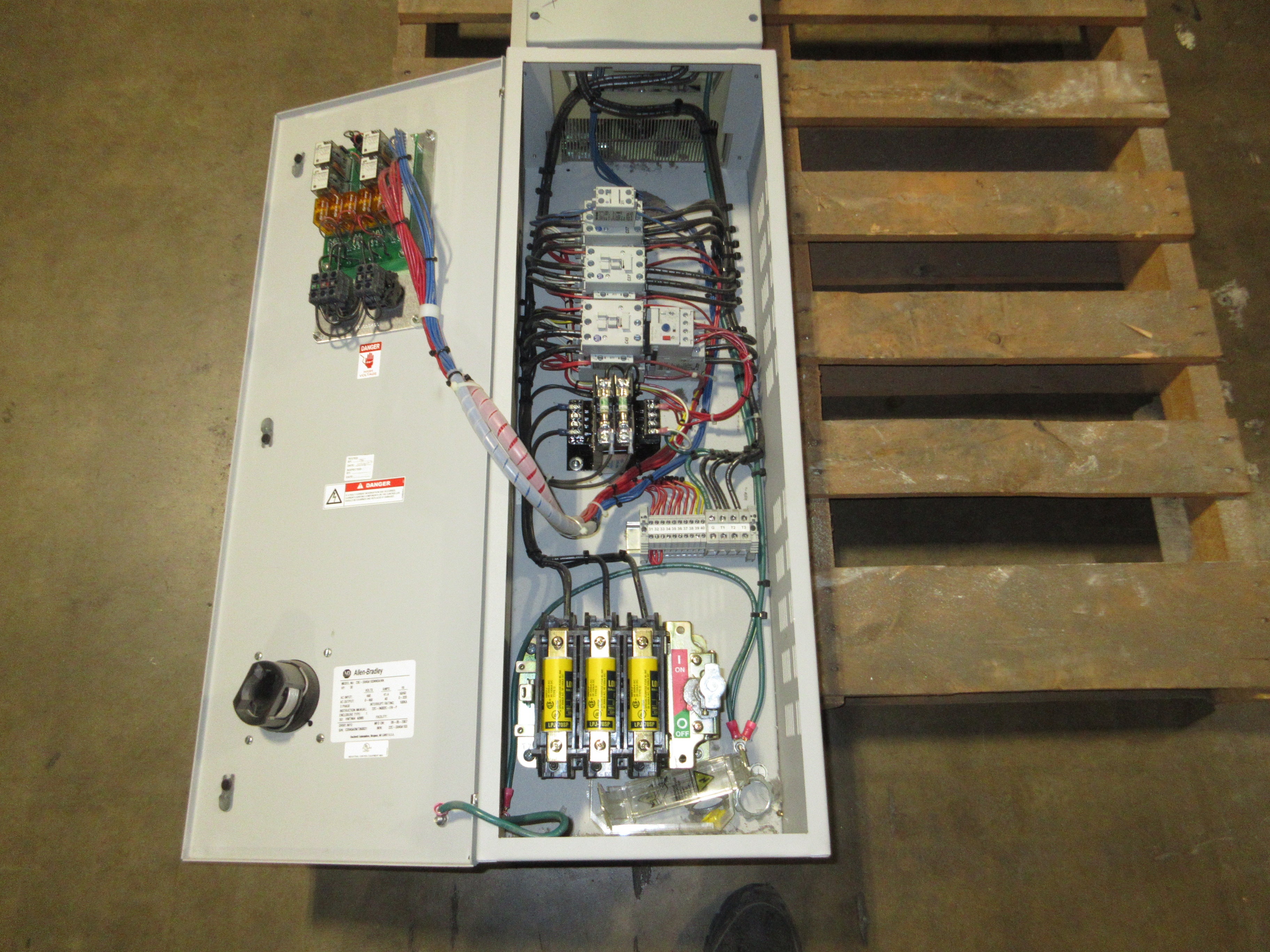 Allen-Bradley PowerFlex 400 AC Drive w/ Bypass 22C-D045A103 30HP 3Ph Used