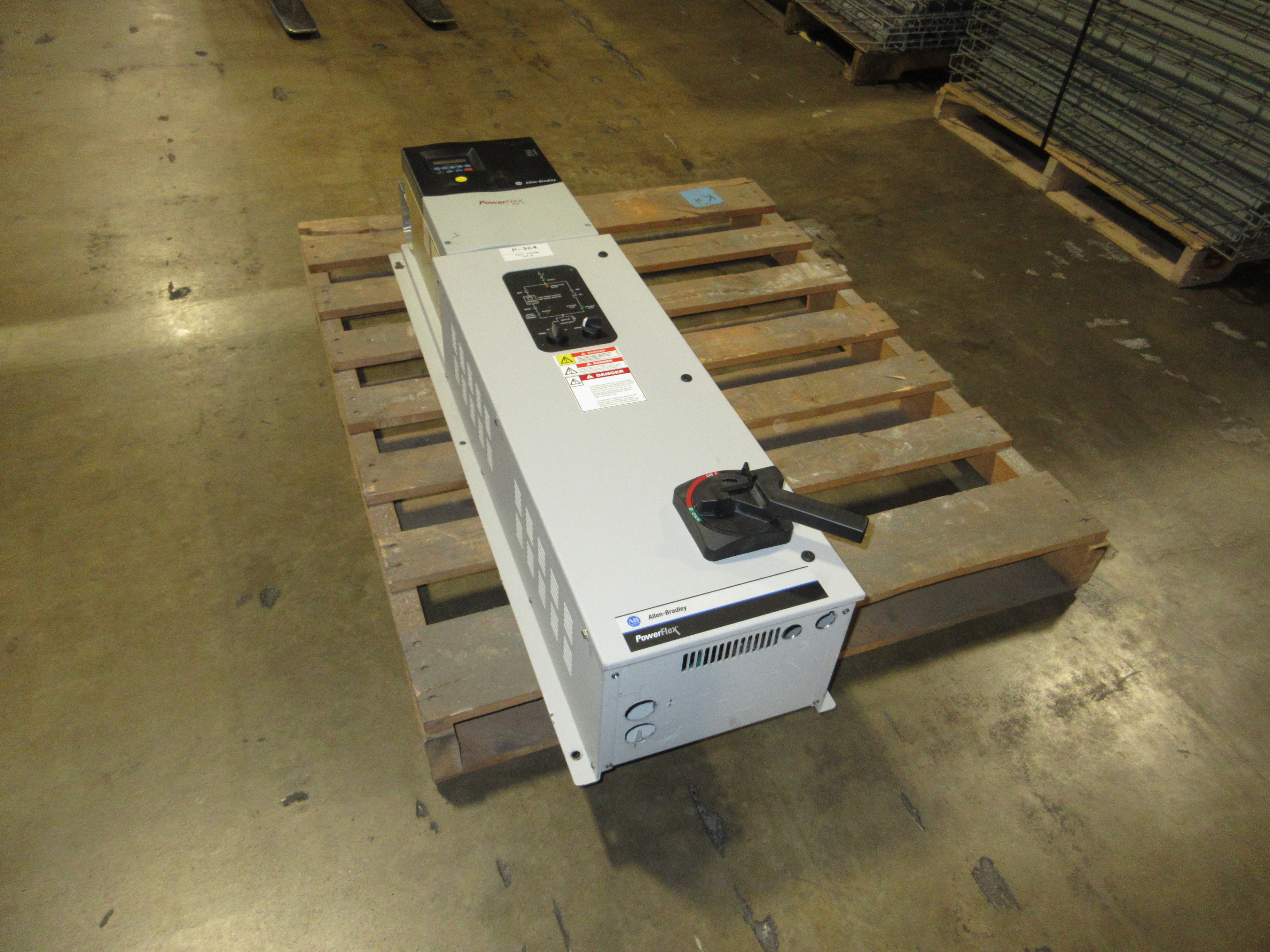 Allen-Bradley PowerFlex 400 AC Drive w/ Bypass 22C-D045A103 30HP 3Ph Used