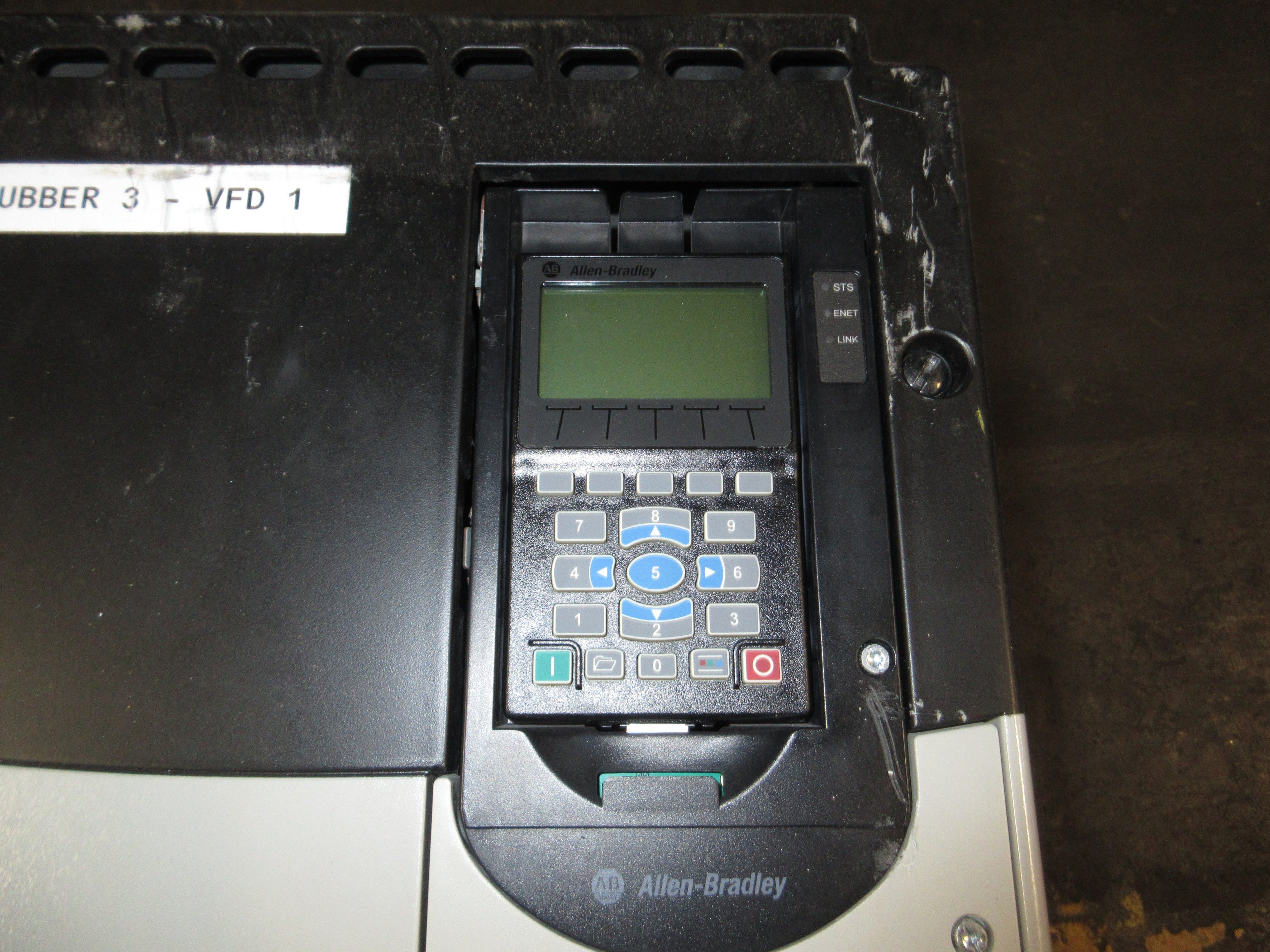 Allen-Bradley PowerFlex 753 AC Drive 20F1AND156JA0NNNNN 125HP 3Ph w/ Keypad Used