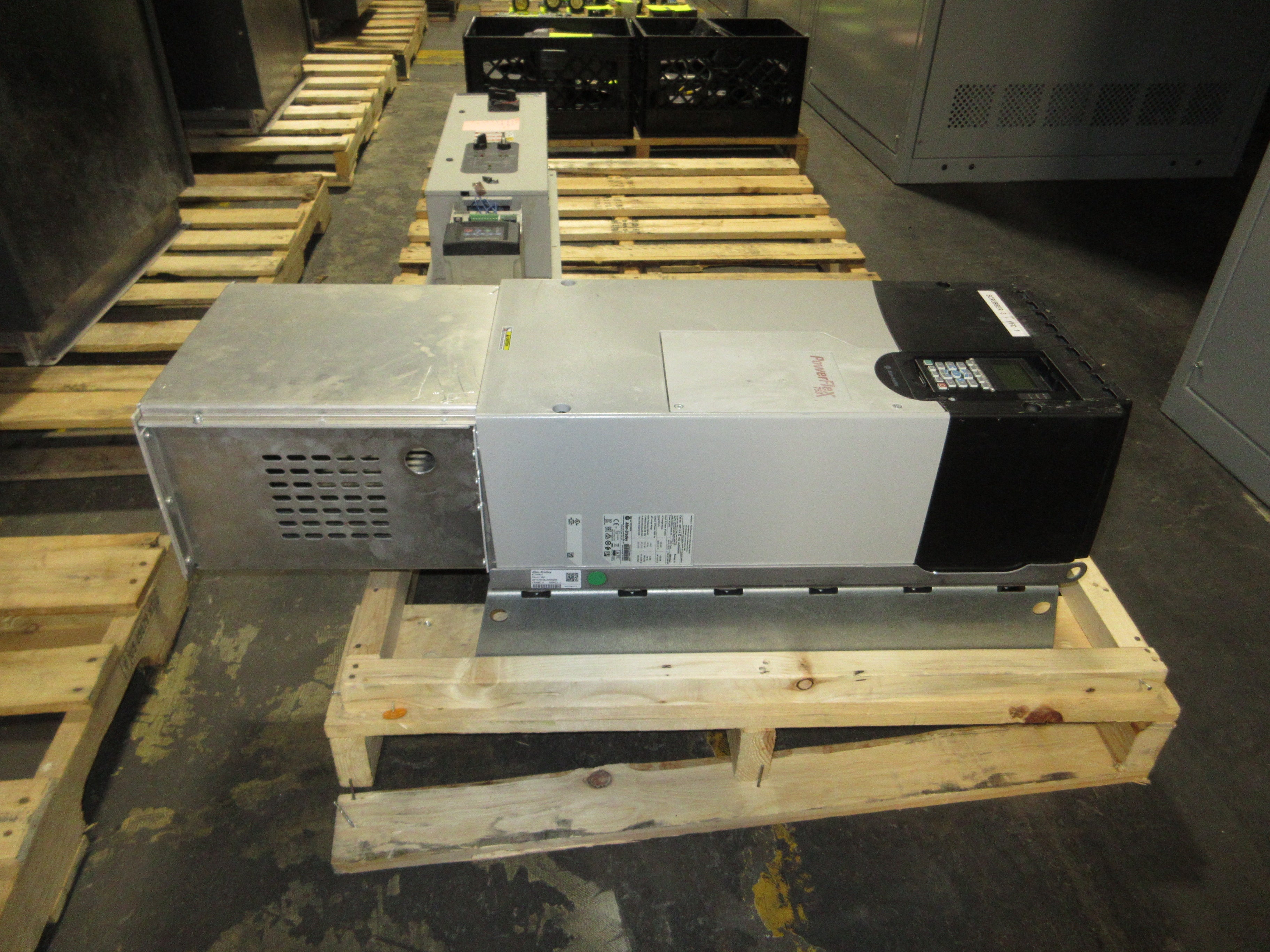 Allen-Bradley PowerFlex 753 AC Drive 20F1AND156JA0NNNNN 125HP 3Ph w/ Keypad Used