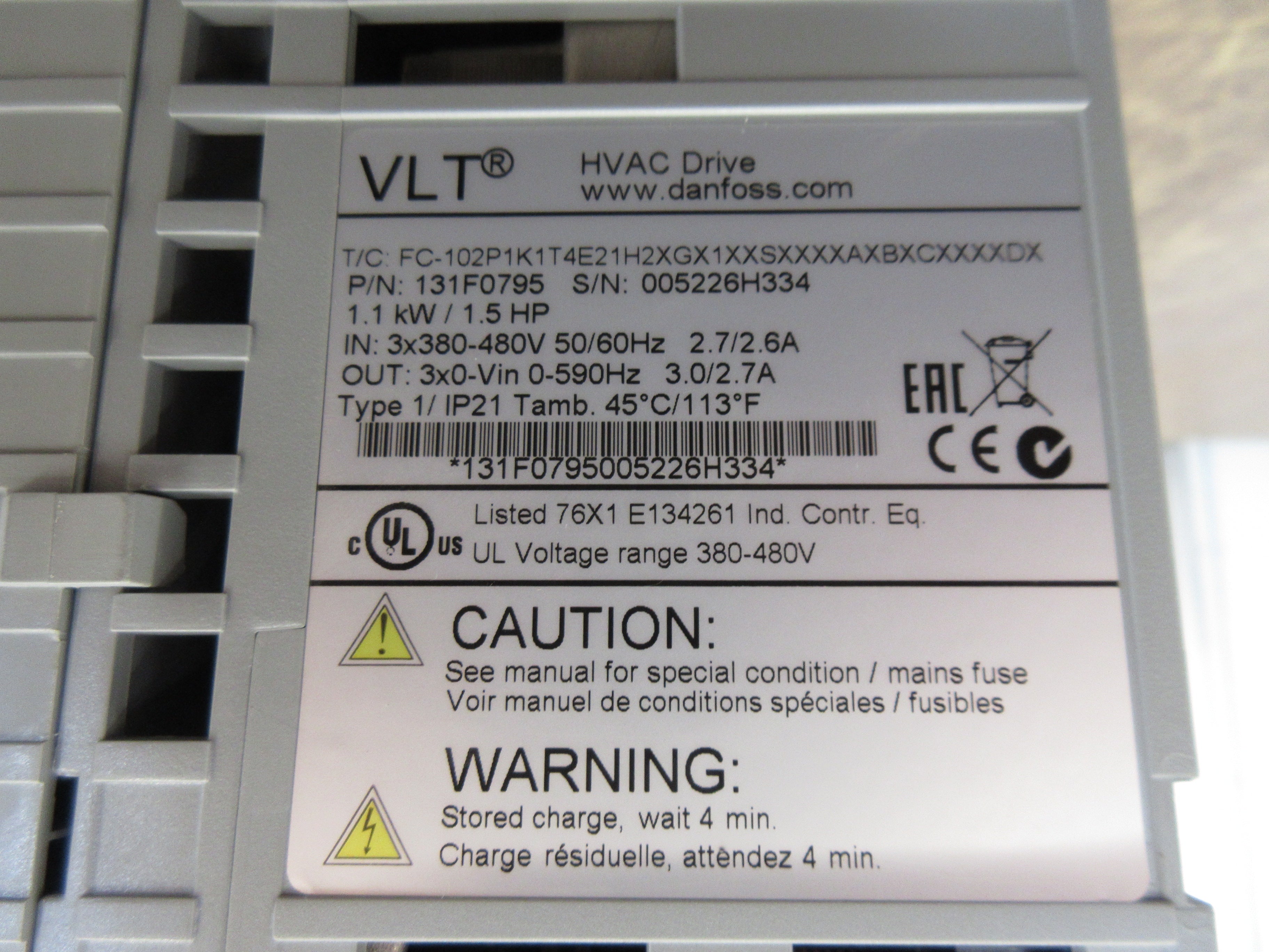 Danfoss VLT AC Drive 131F0795 1.5HP 3Ph w/ Disconnect w/ Keypad Used