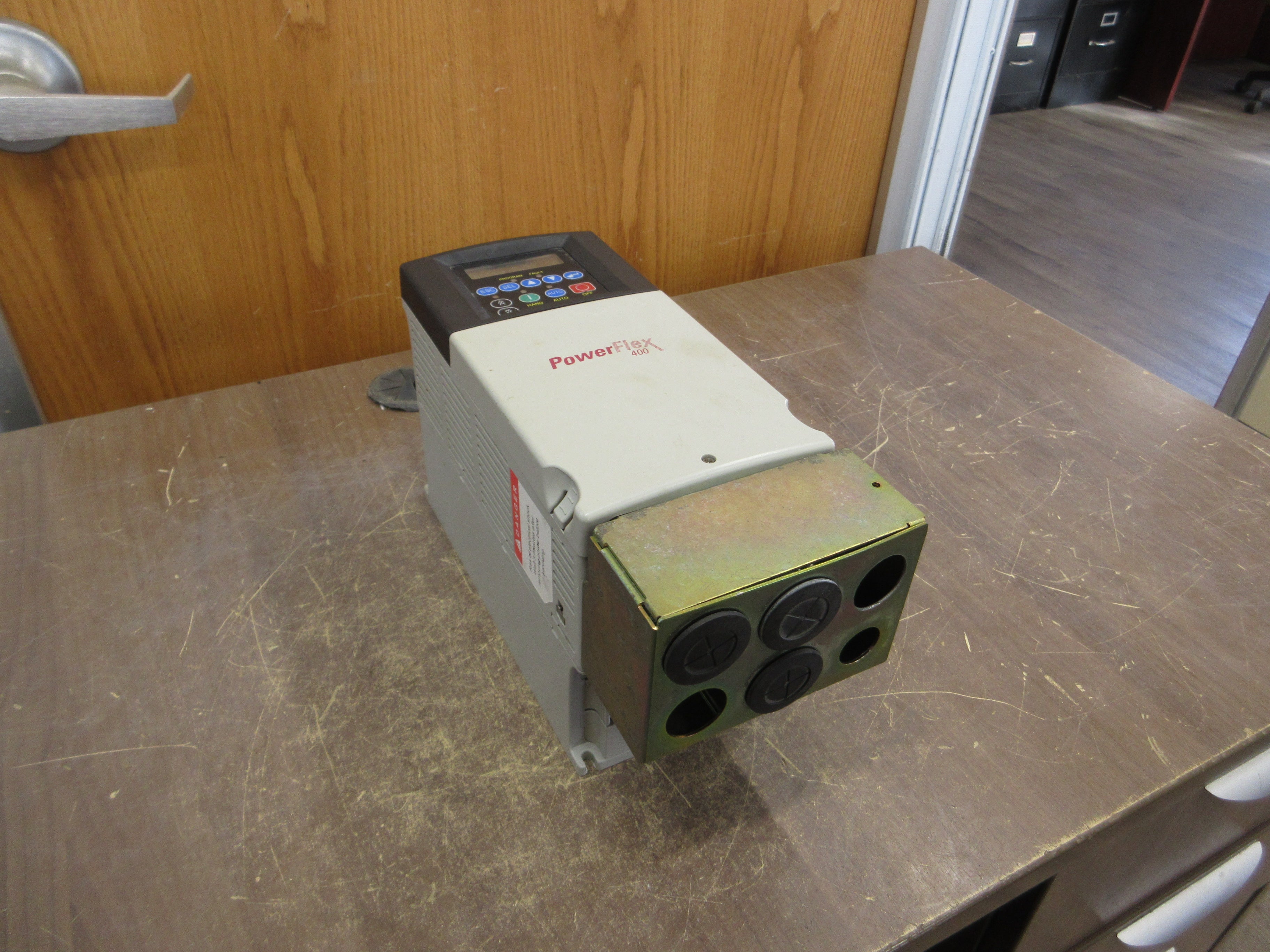 Allen-Bradley PowerFlex 400 AC Drive 22C-D017N103 10HP 3Ph Used