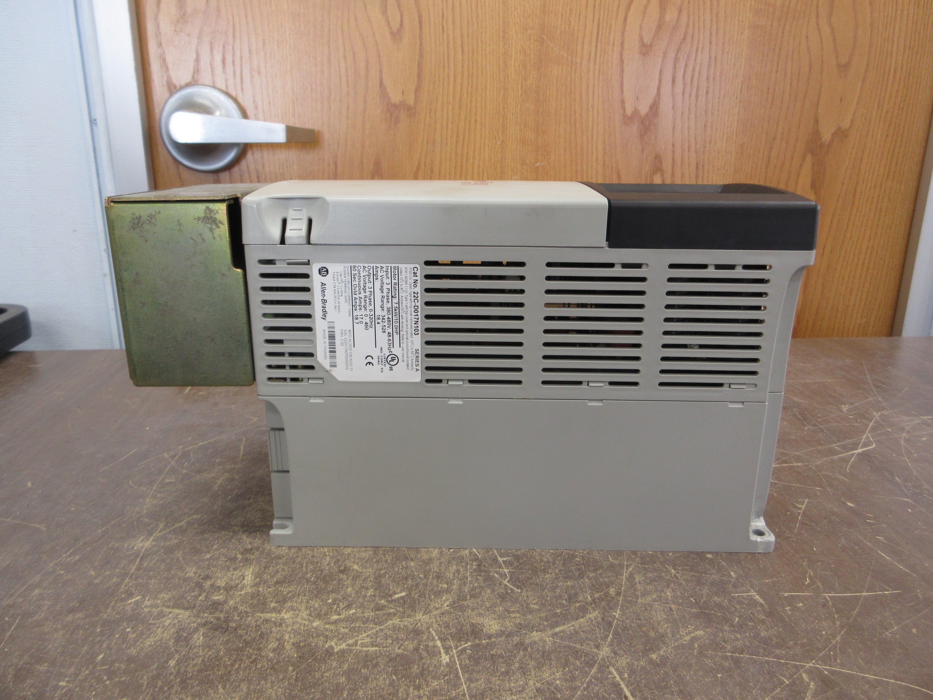 Allen-Bradley PowerFlex 400 AC Drive 22C-D017N103 10HP 3Ph Used