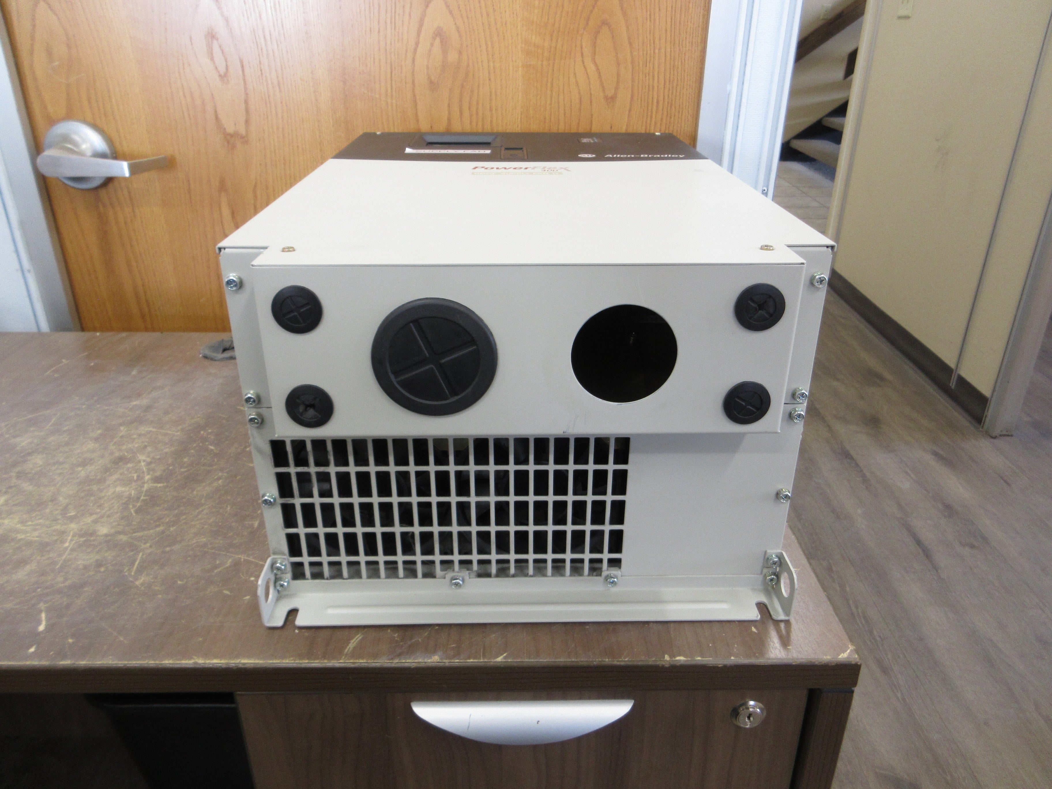 Allen-Bradley PowerFlex 400 AC Drive 22C-D072A103 50HP 3Ph Used