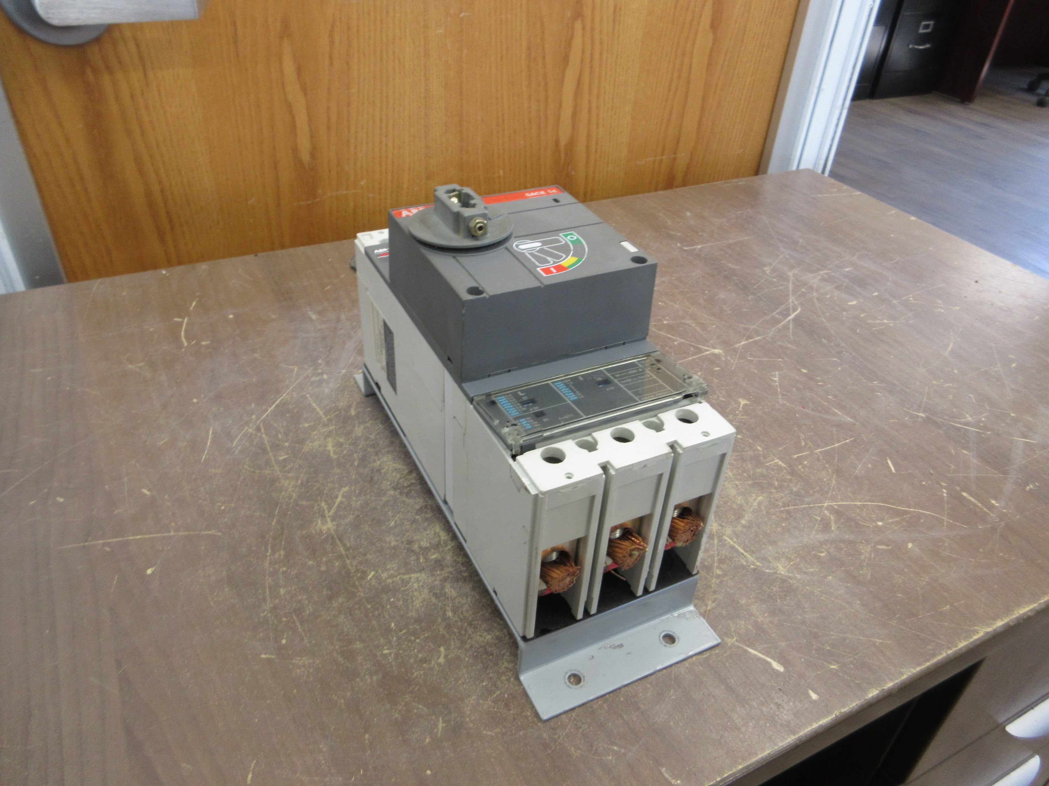 ABB Breaker Disconnect Switch S4H SACE S4 3P 250A 600V *Loose Trip Unit* Used