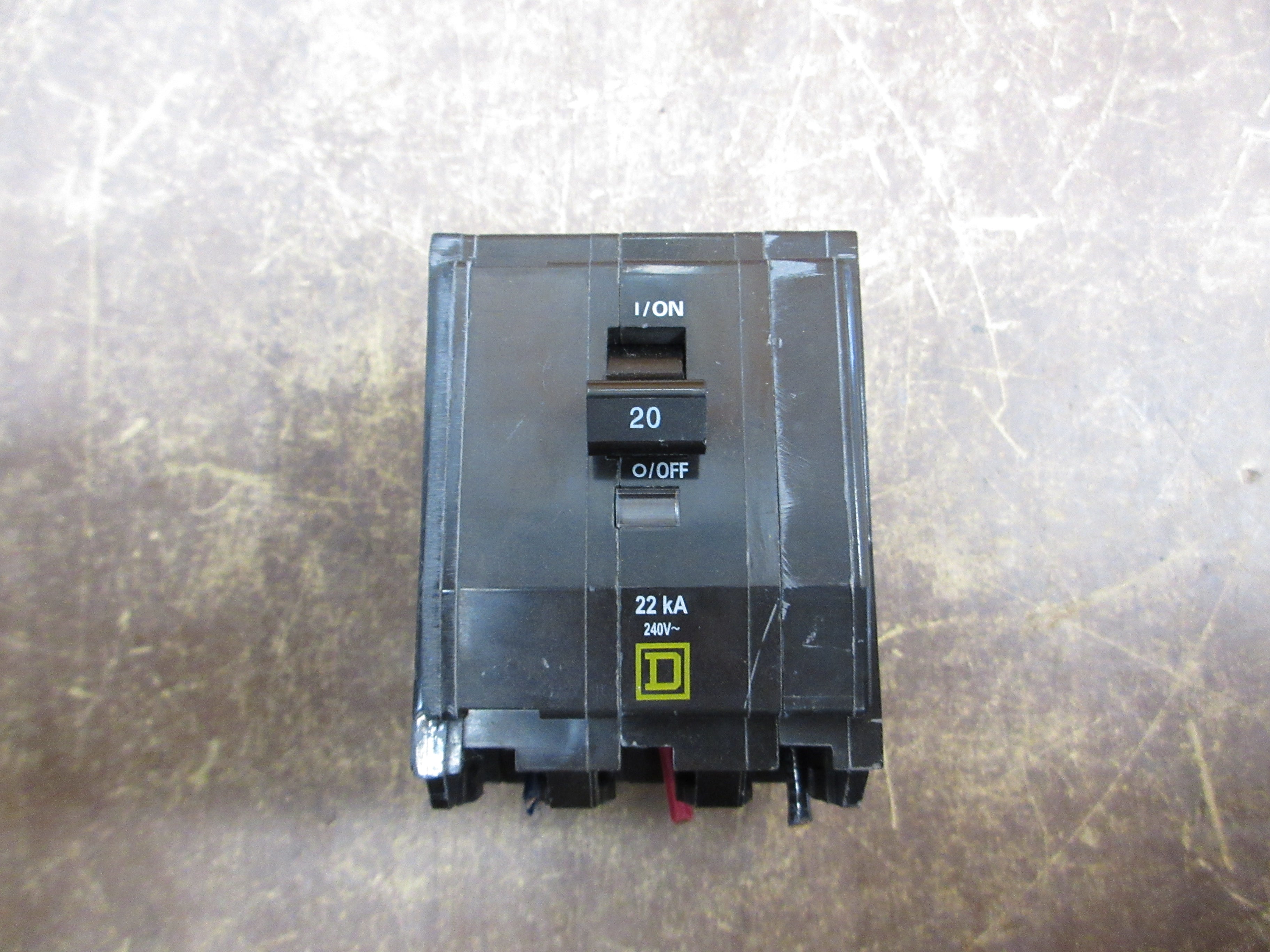 Square D Bolt-On Circuit Breaker QOB320VH 20A 240V 22kA *No Bolts* Used
