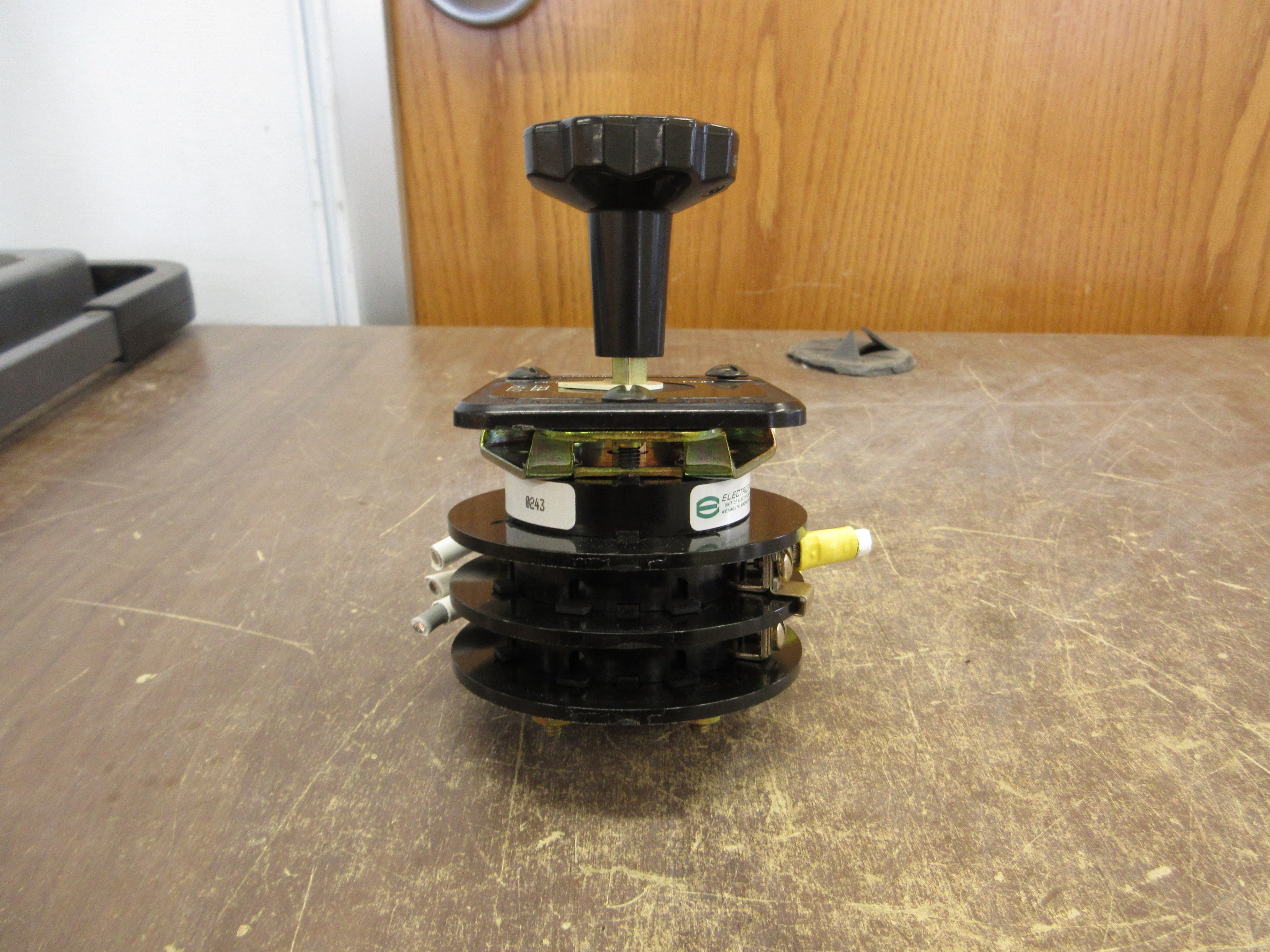 Electroswitch Series 24 Engine Sel. Rotary Switch 2410C Used