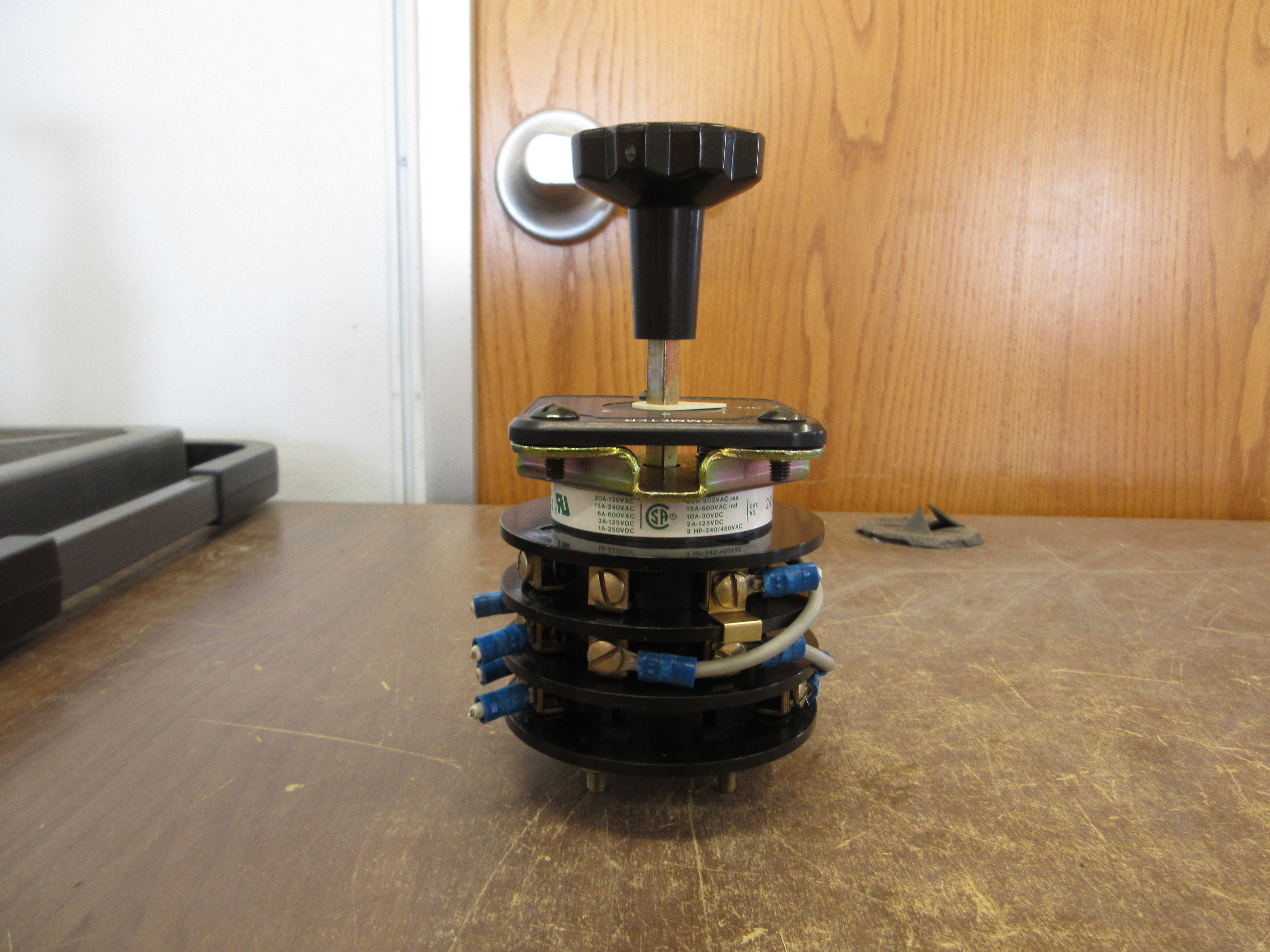 Electroswitch Series 24 Ammeter Rotary Switch 24903LG Used