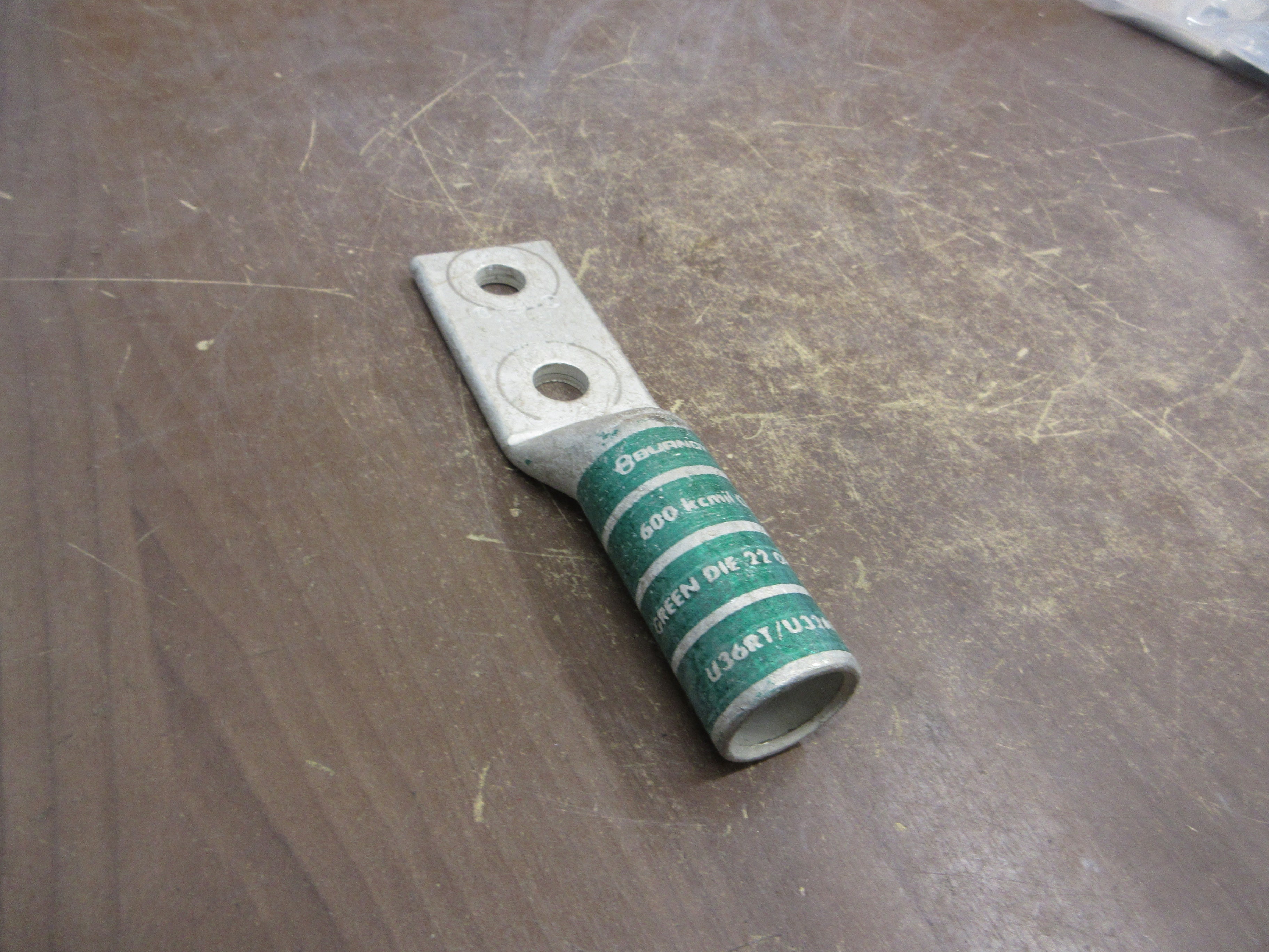 Burndy Crimp Lug YA36-2N 600 Kcmil 2-Hole *No Box* New Surplus