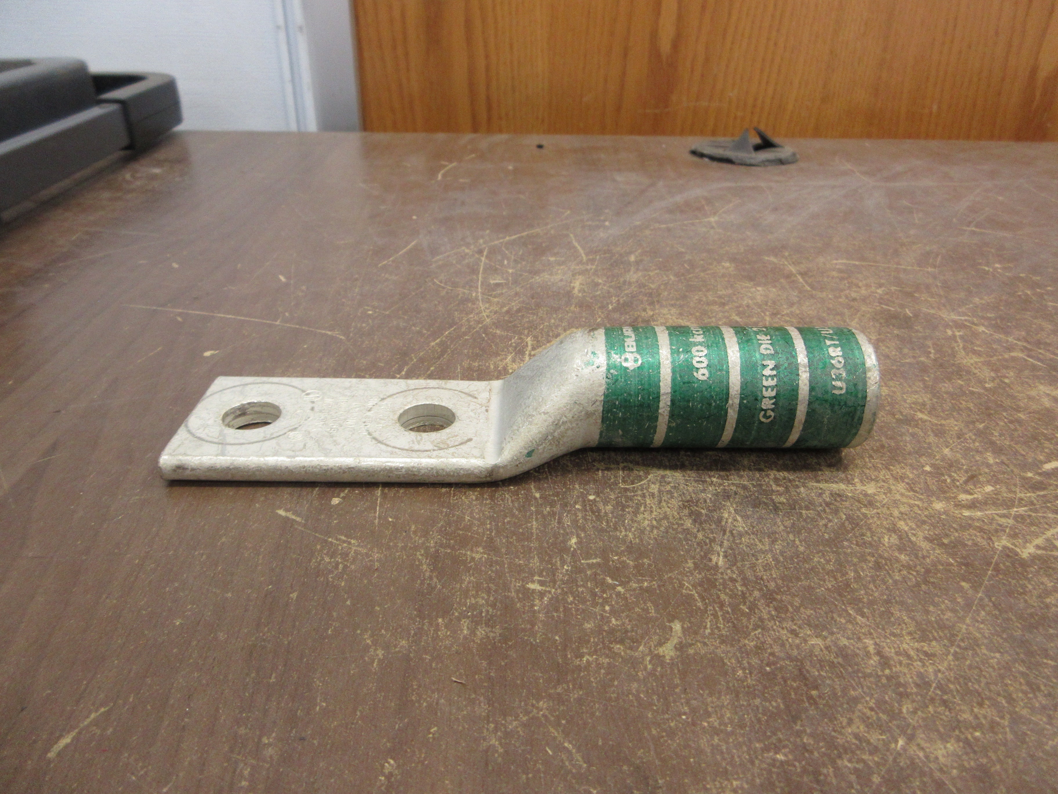 Burndy Crimp Lug YA36-2N 600 Kcmil 2-Hole *No Box* New Surplus