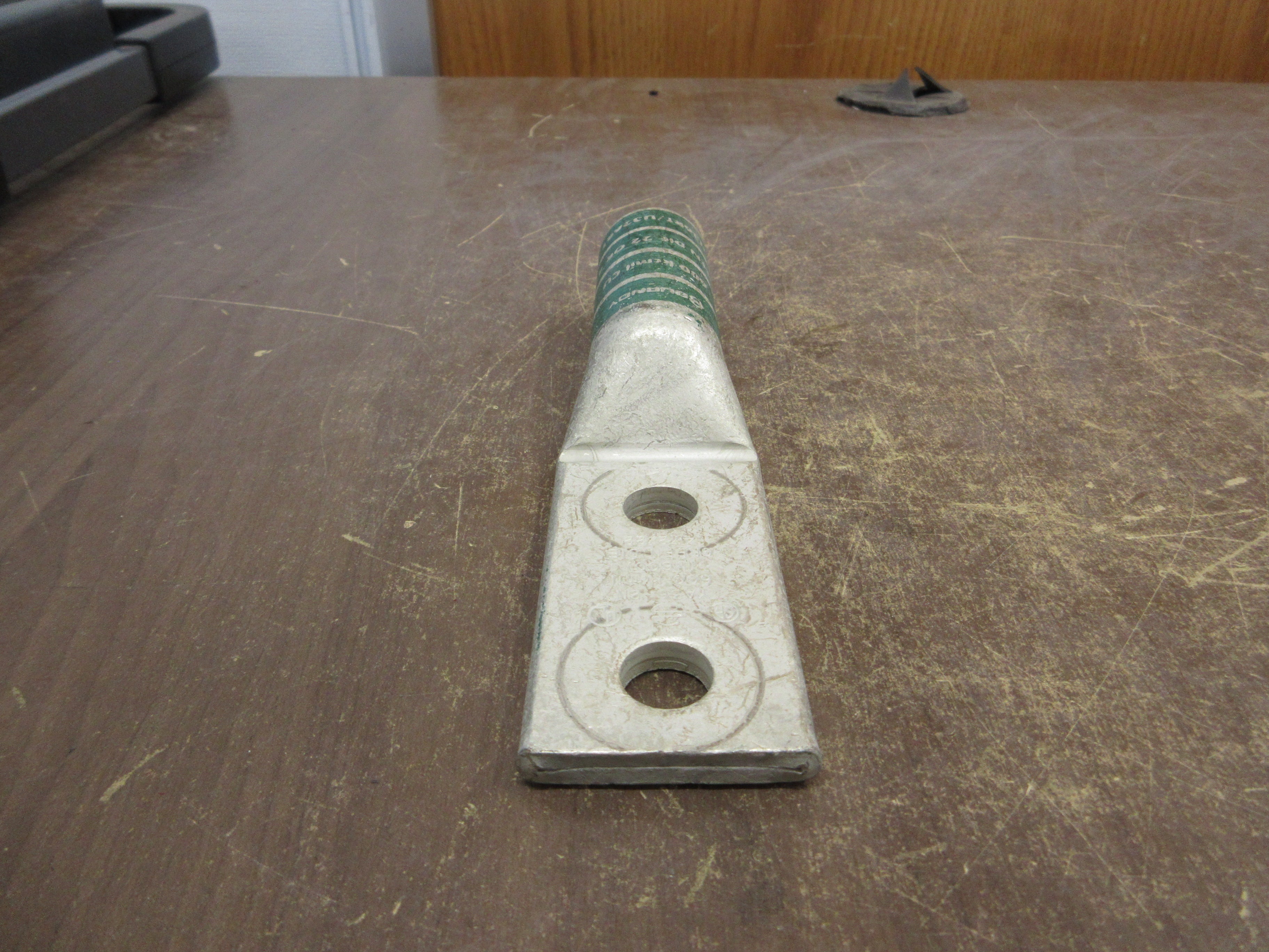 Burndy Crimp Lug YA36-2N 600 Kcmil 2-Hole *No Box* New Surplus