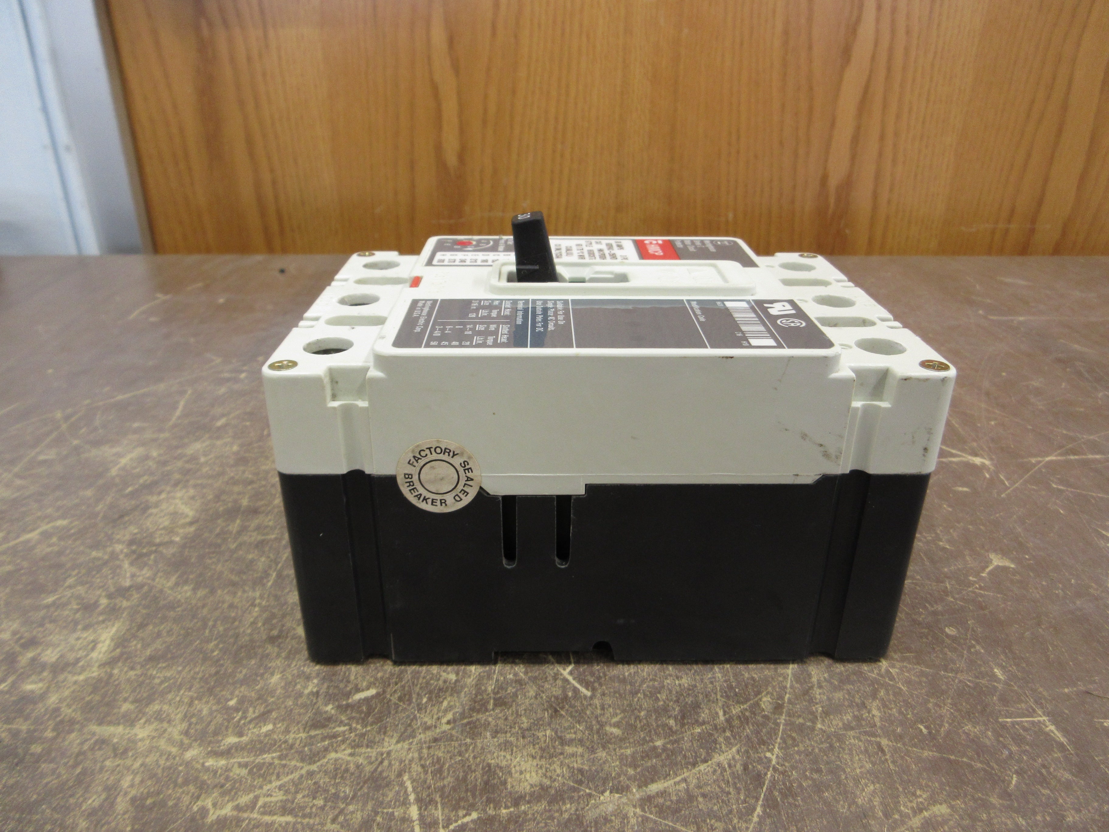 Westinghouse Circuit Breaker HMCP030H1C 30A 600V 3P Used