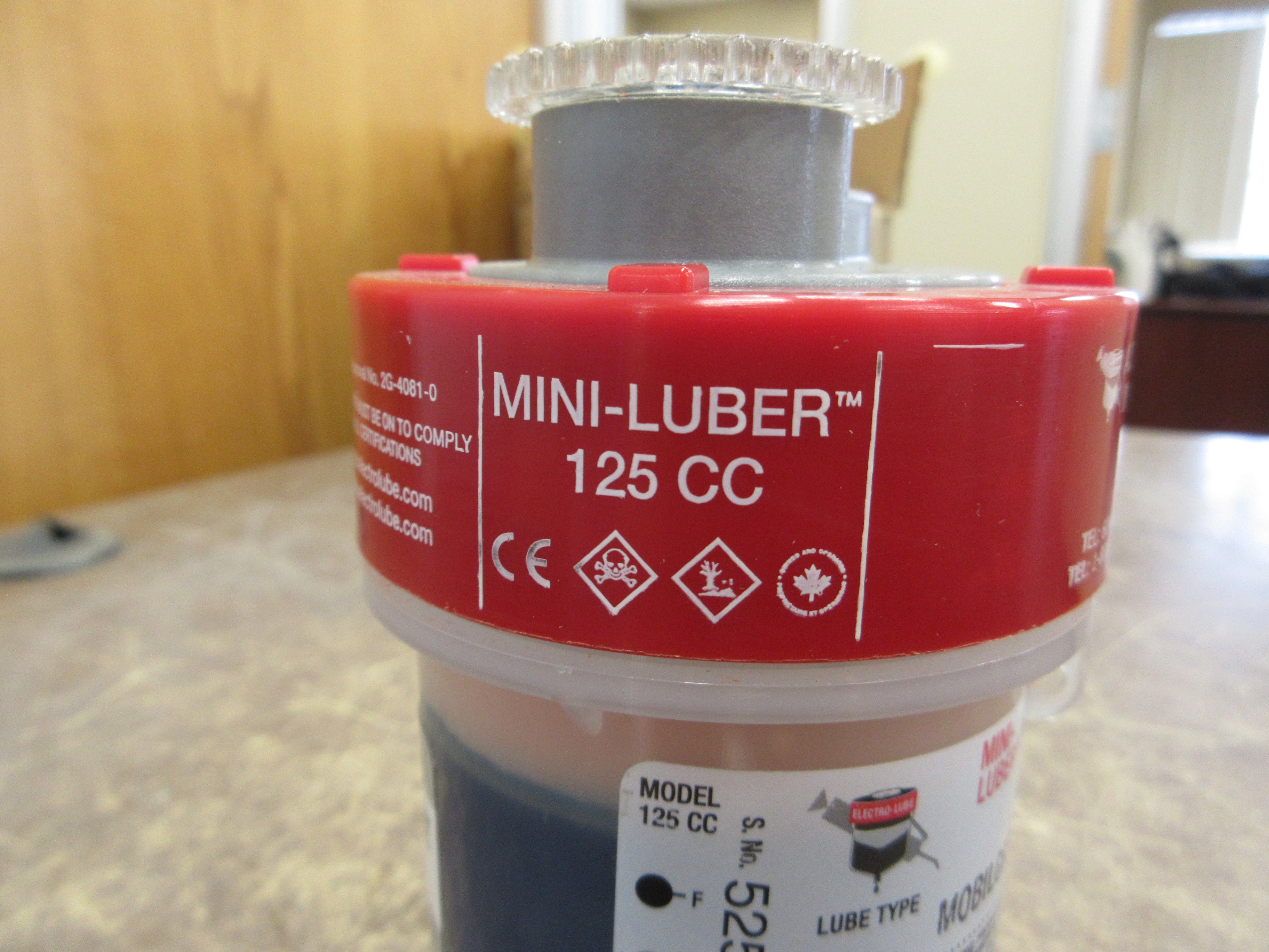 ATS Electro-Lube Mini-Luber 125 CC Mobilgrease XHP222 *No Box* New Surplus