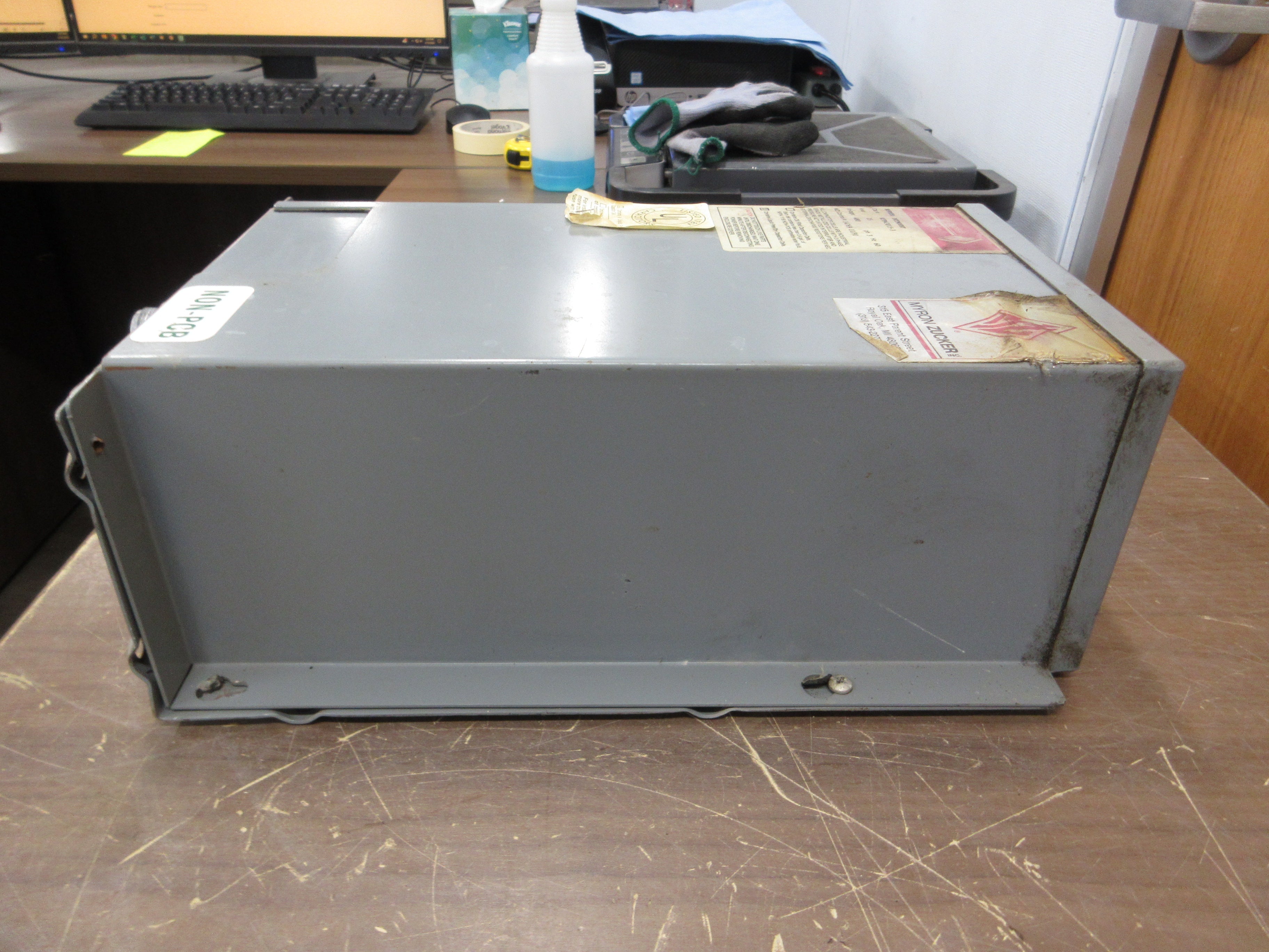 Myron Zucker Drymount Capacitor KPD43015-3 15kVAR 480V 3Ph 60Hz Used