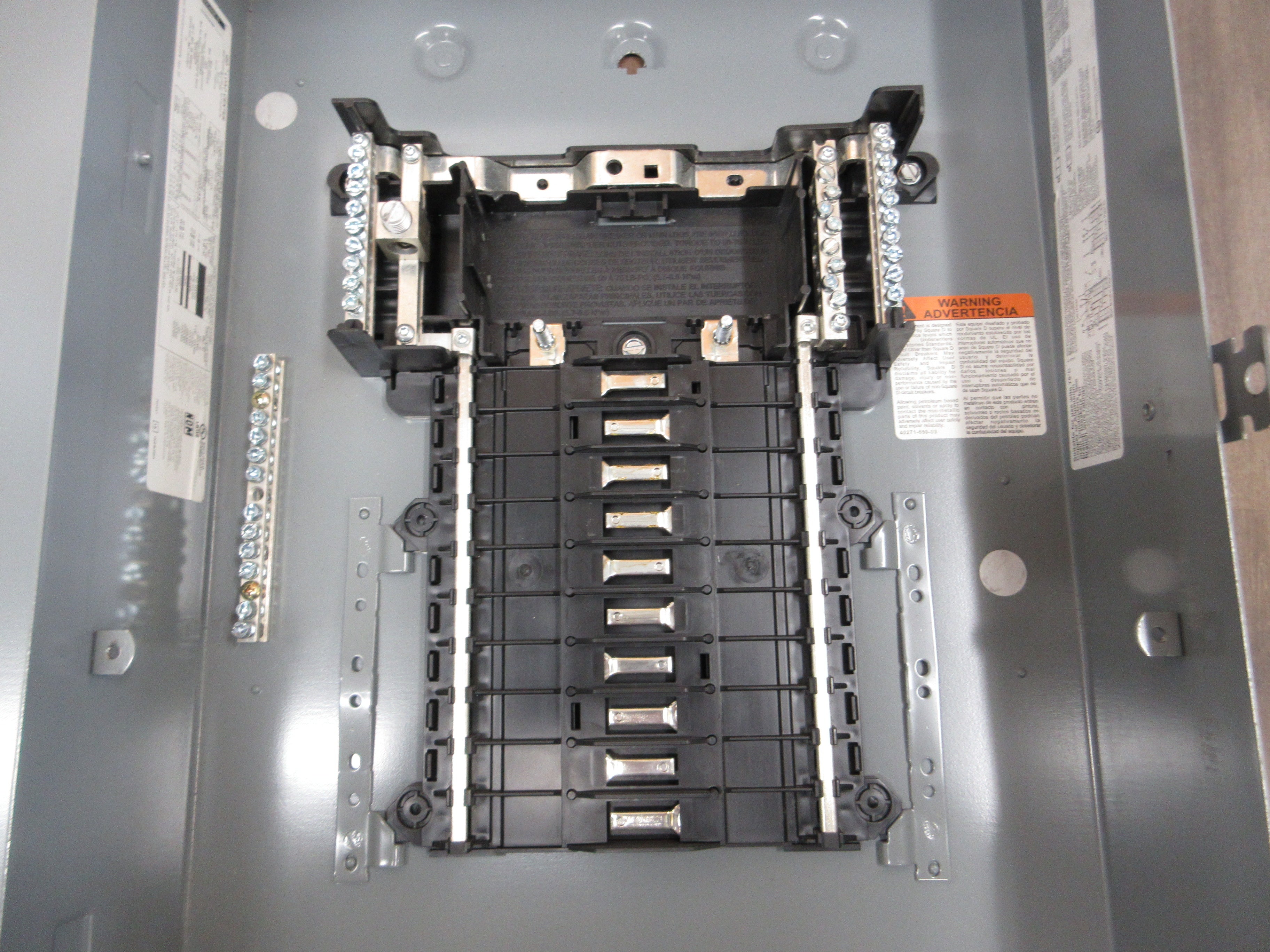 Square D 3R Load Center BX22R 100A Max 120/240V 20-Slot *No Cover Screws* Used