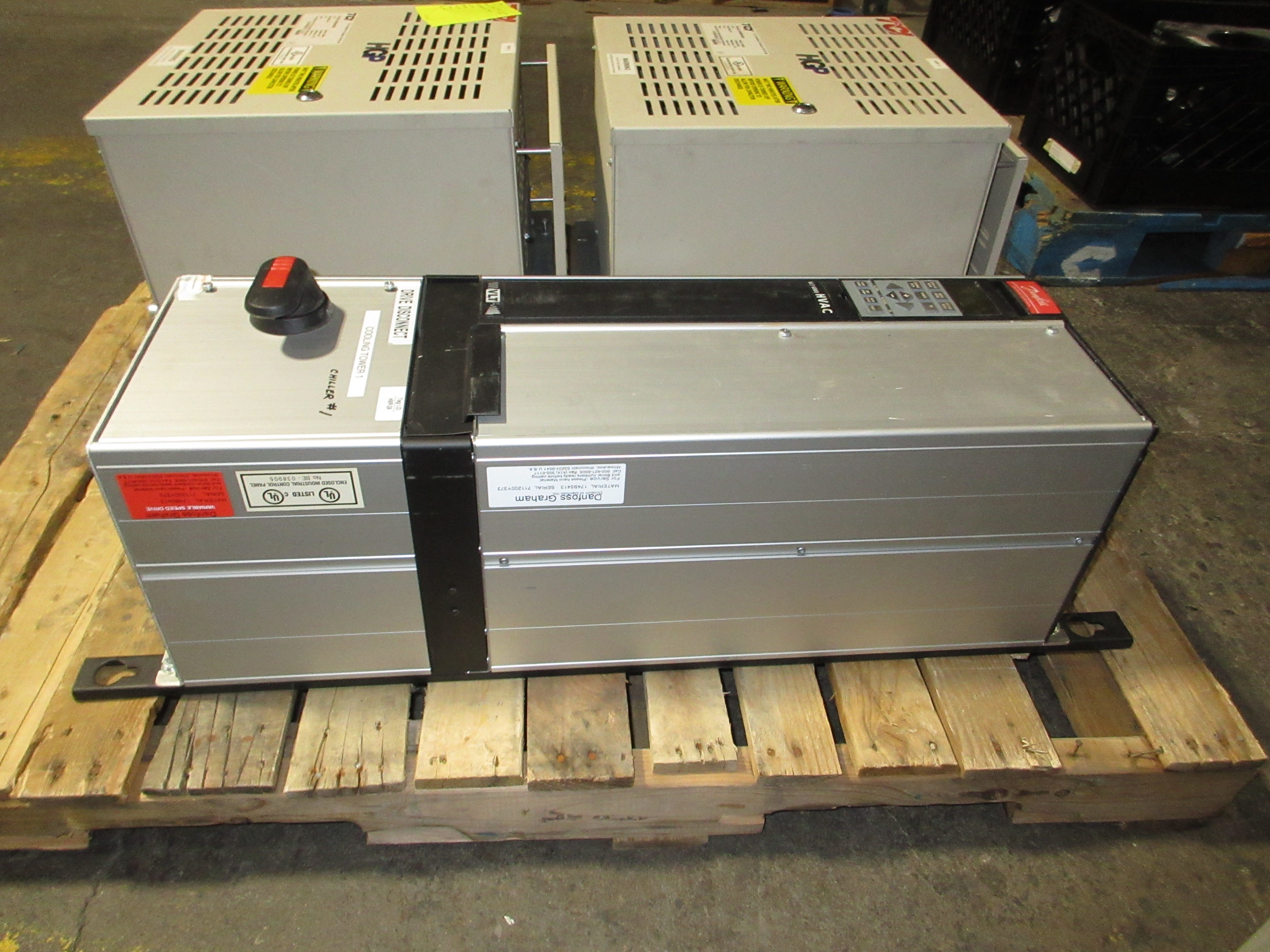 Danfoss VLT 6008 AC Drive w/ Disconnect 175Z7359 7.5HP Used