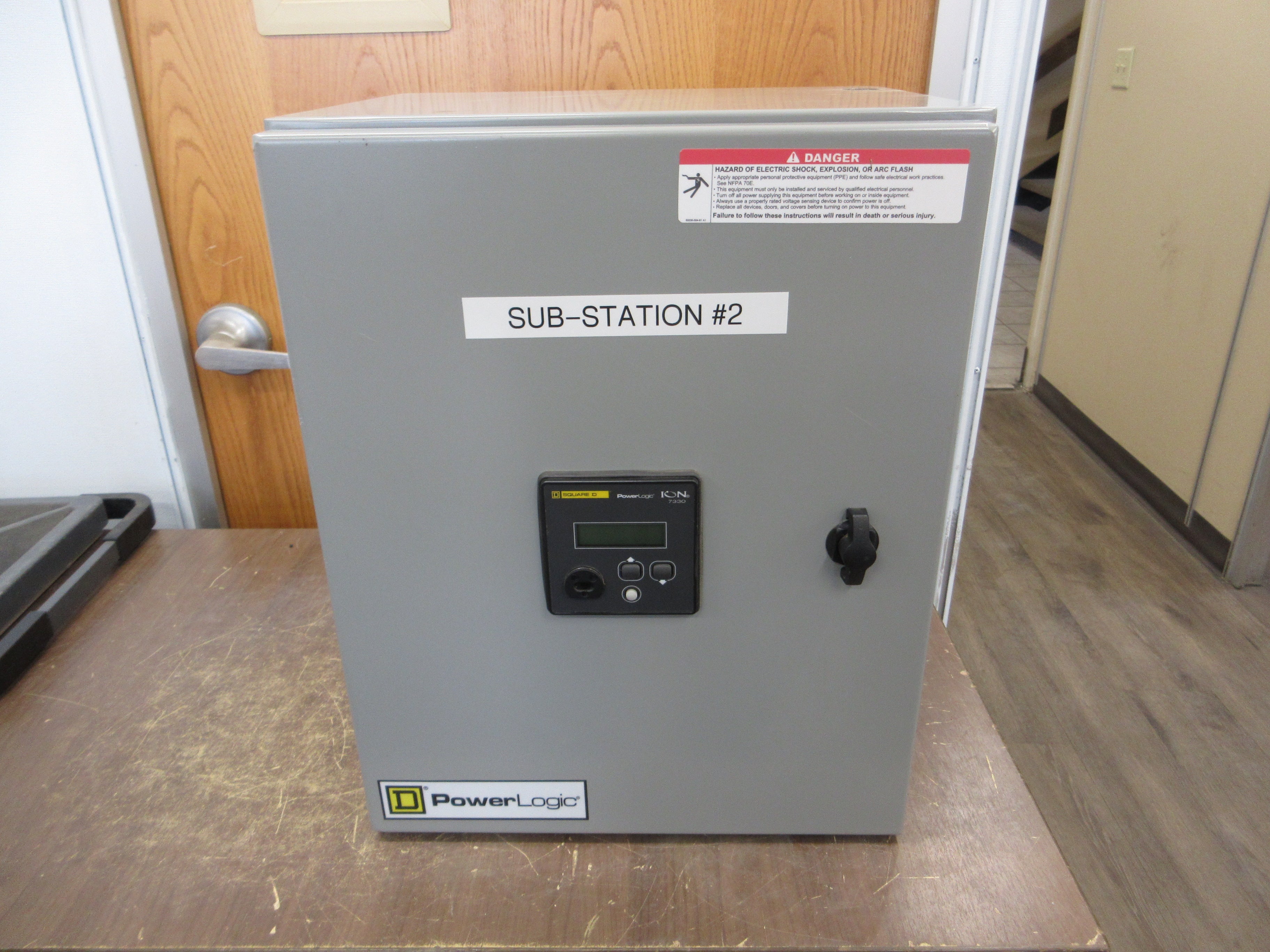 Square D PowerLogic ION 7330 Power Meter Assembly 26925152-005 Type 12 Enclosure