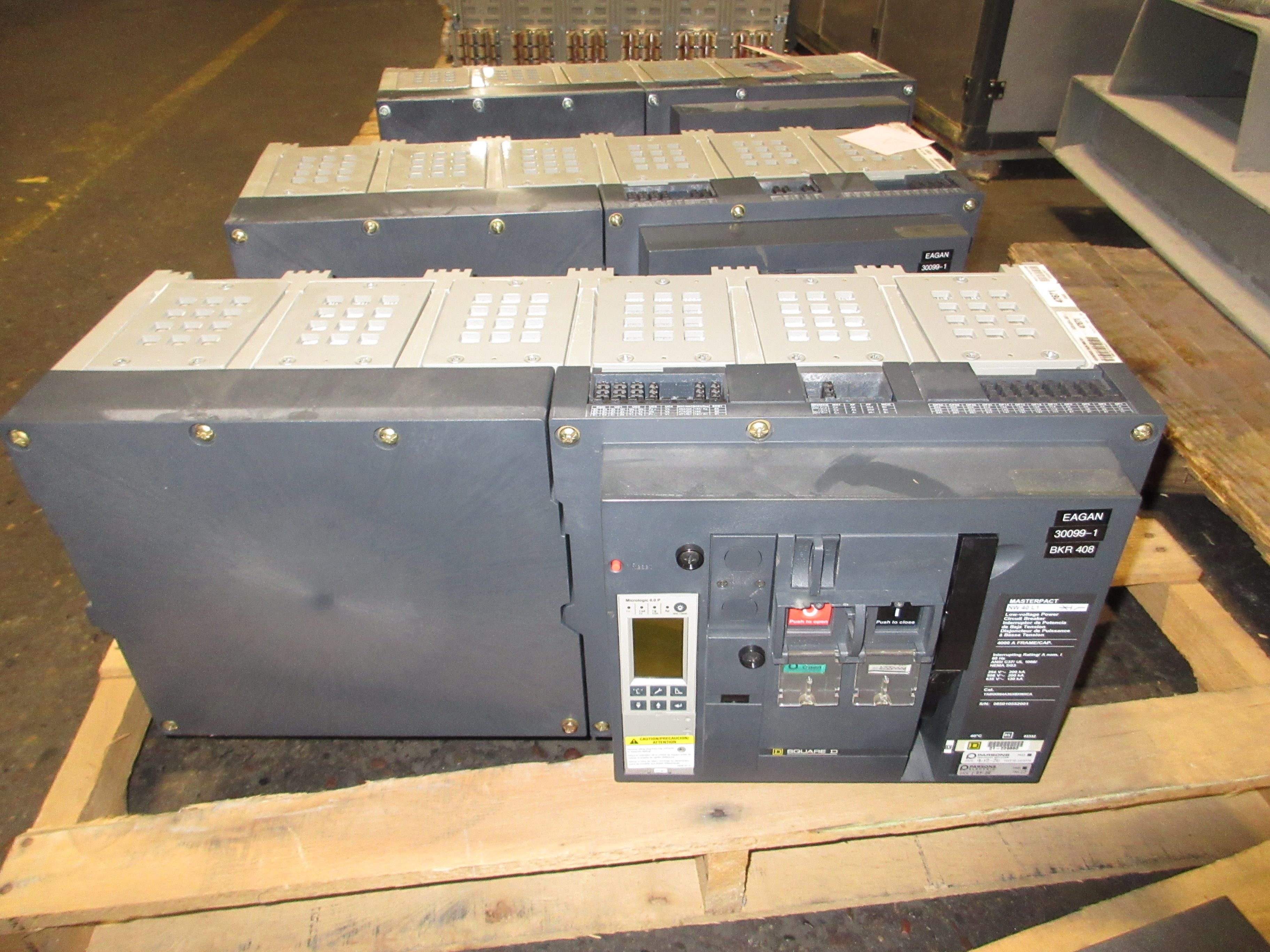 Square D Masterpact NW 40 L1 Circuit Breaker YA8KKR64A3SXBXWXCA 4000A Used