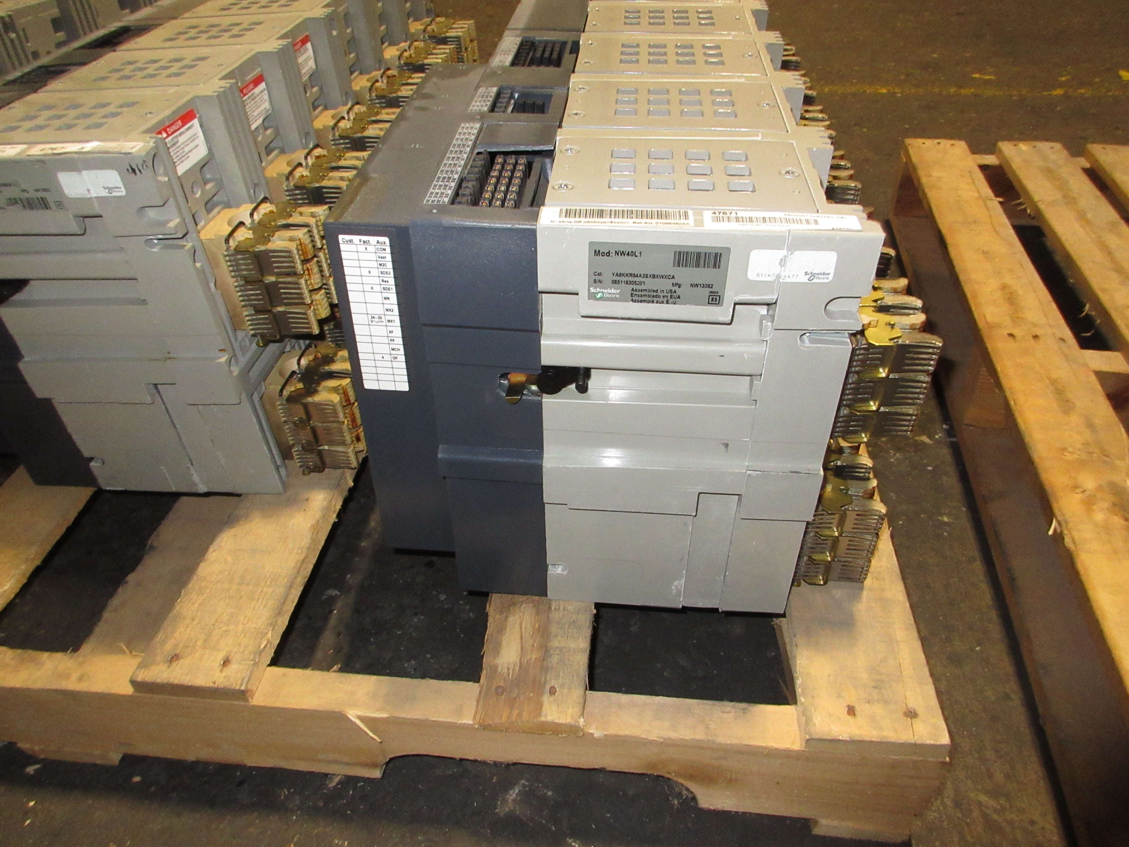 Square D Masterpact NW 40 L1 Circuit Breaker YA8KKR64A3SXBXWXCA 4000A Used