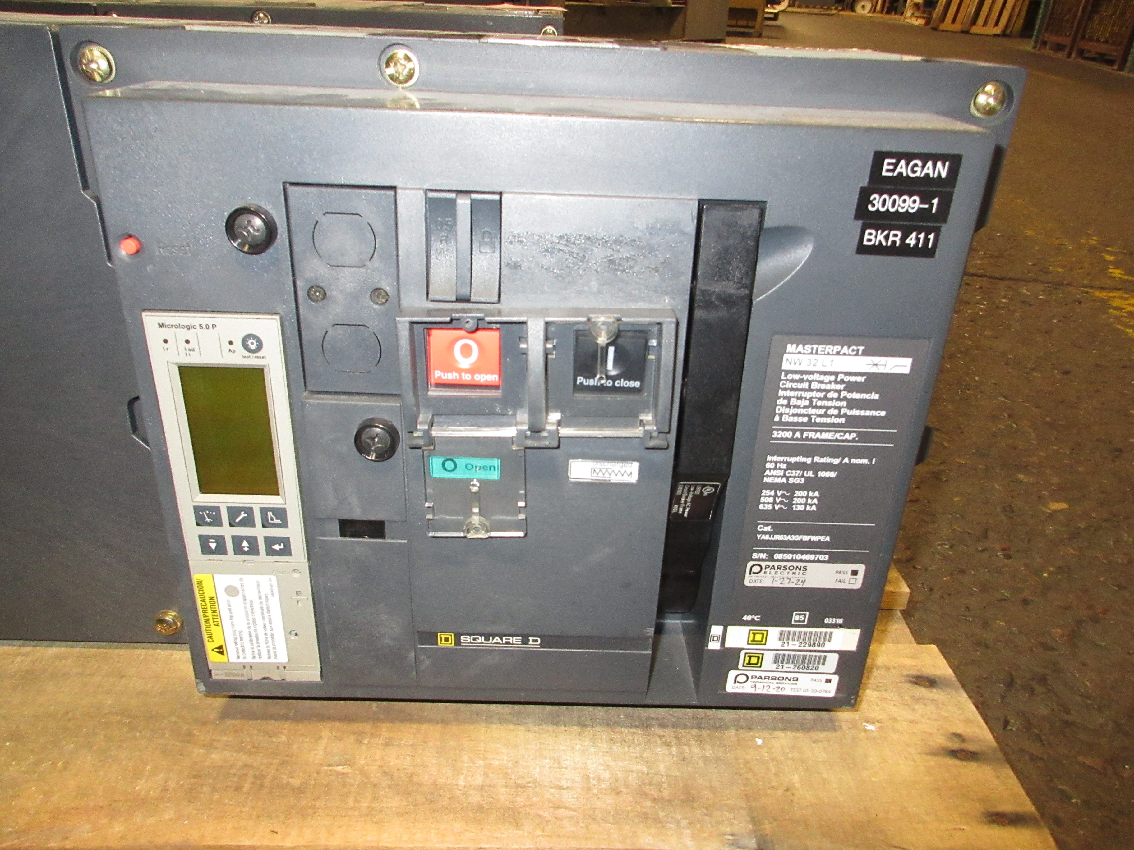 Square D Masterpact NW 32 L1 Circuit Breaker YA8JJR63A3GFBFWPEA 3200A Used