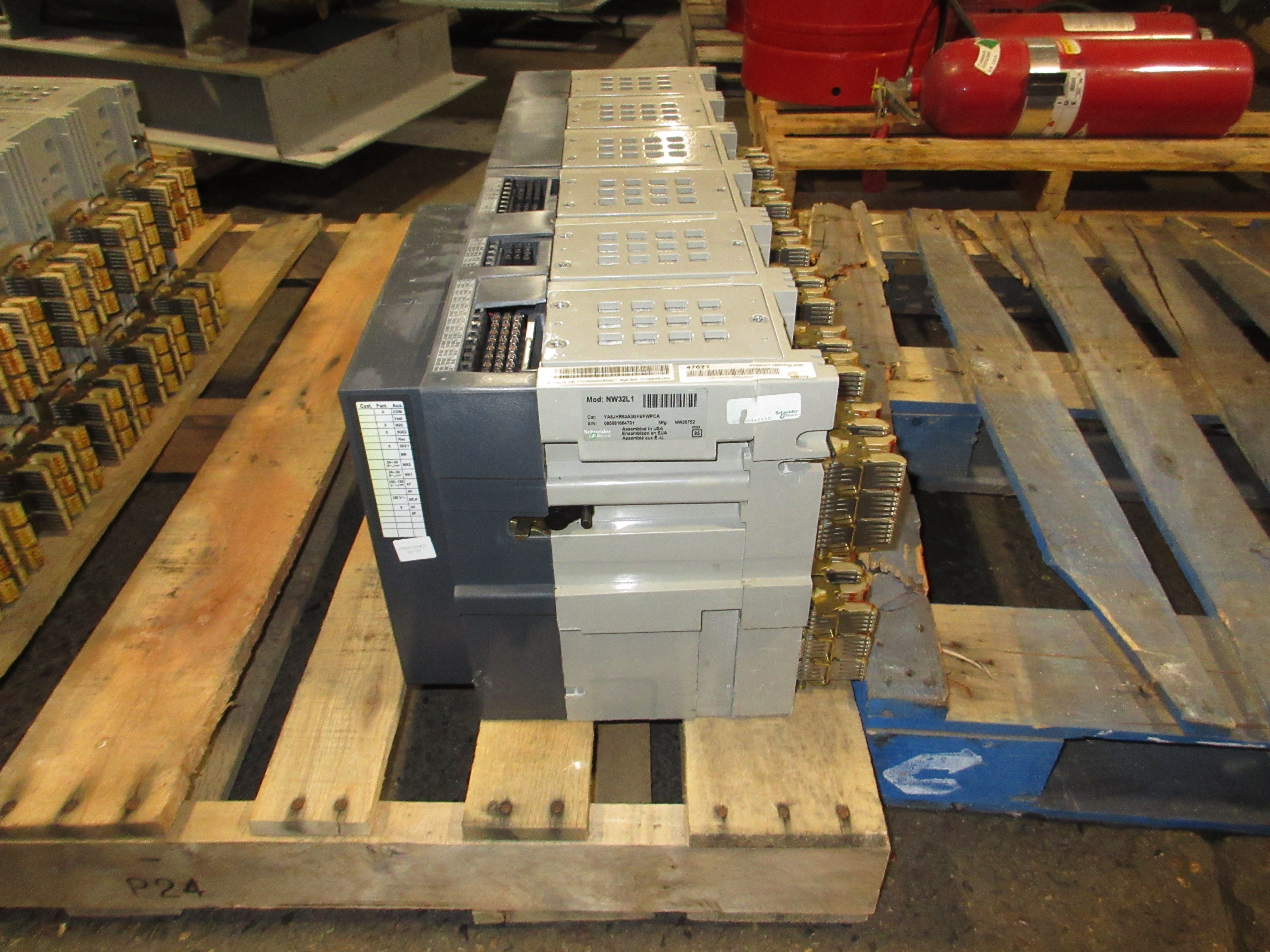 Square D Masterpact NW 32 L1 Circuit Breaker YA8JHR63A3GFBFWPCA 3200A Used