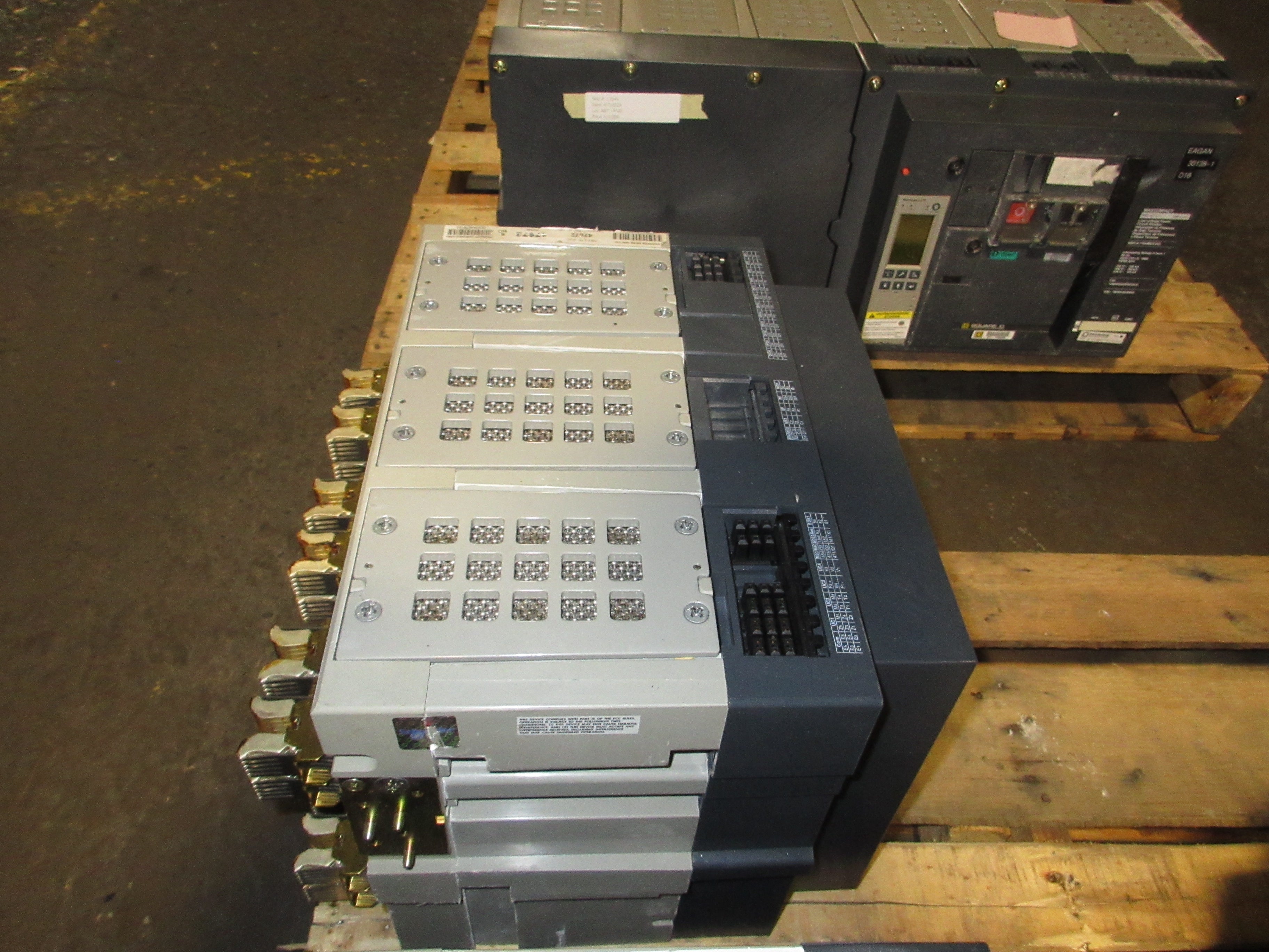 Square D Masterpact NW 16 L1 Circuit Breaker WA8ECR64A3SXXXXXCA 1600A Used
