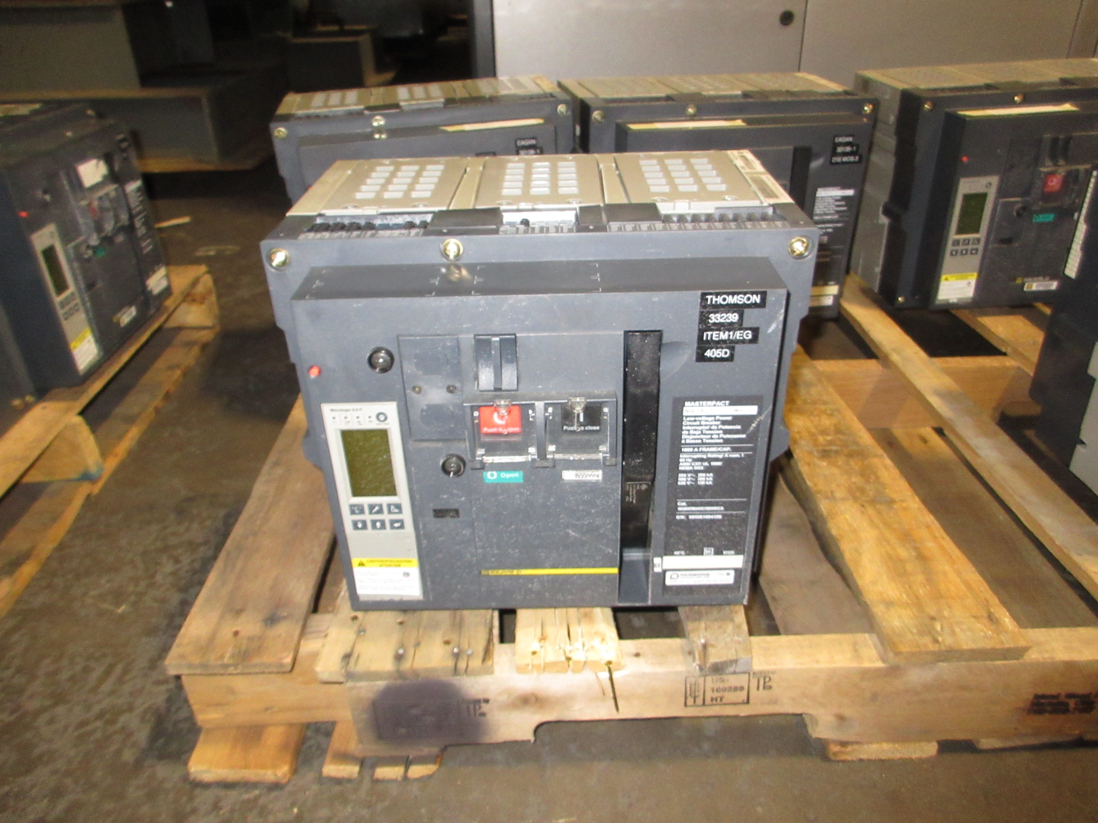 Square D Masterpact NW 16 L1 Circuit Breaker WABEER64A3CXBXWXCA 1600A Used
