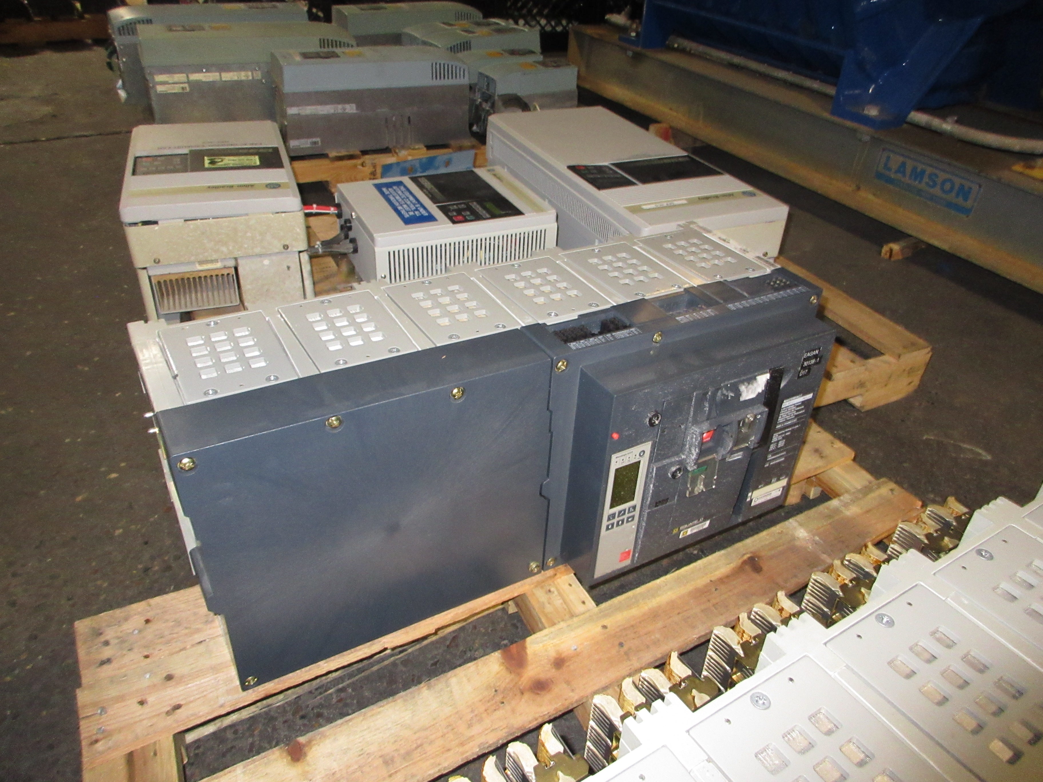 Square D Masterpact NW 40 L1 Circuit Breaker YA8KKR64A3SXXXXXCA 4000A Used